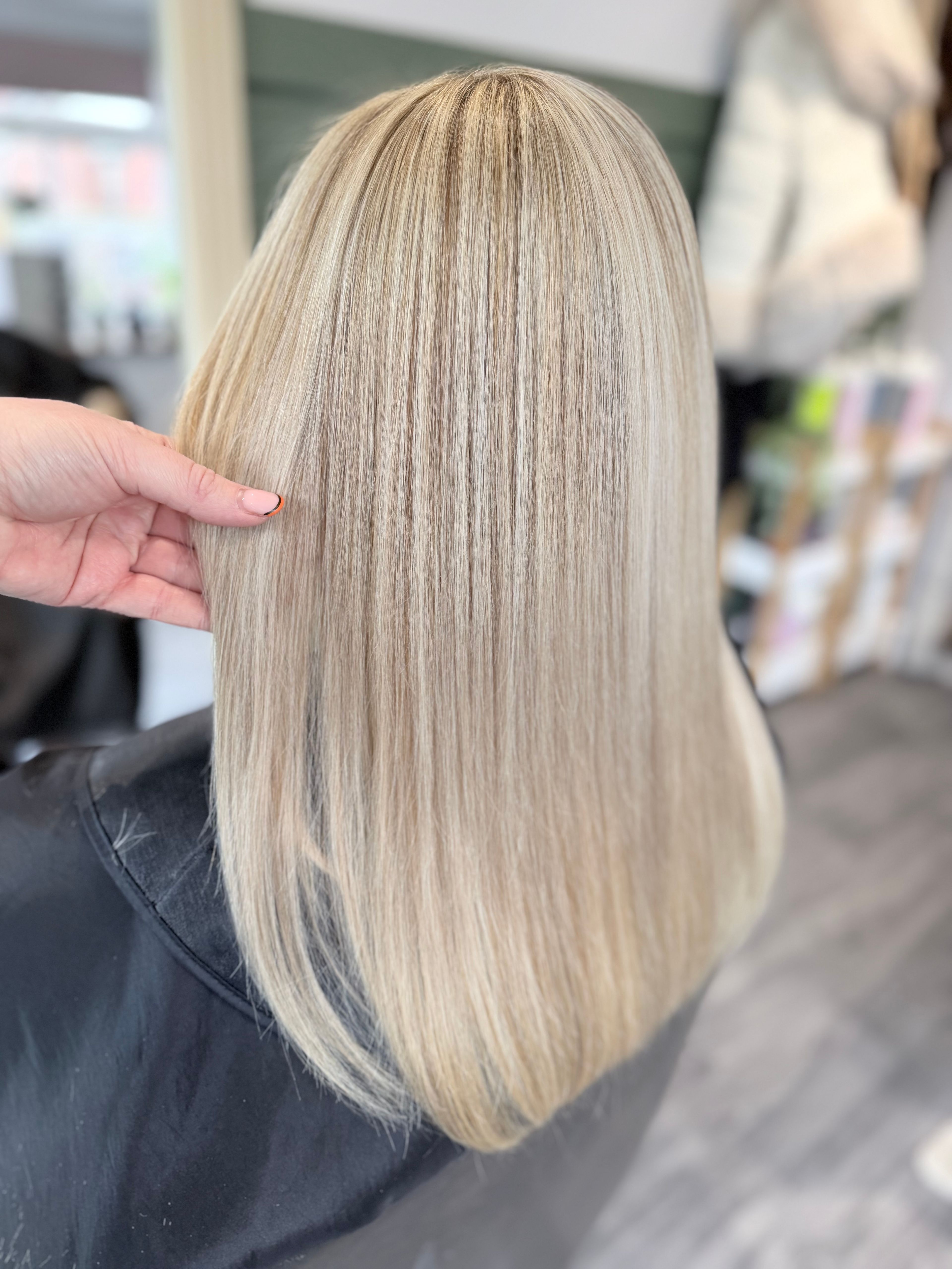 Chloe Bradford — Blondes ONESHOT Hair Awards entry