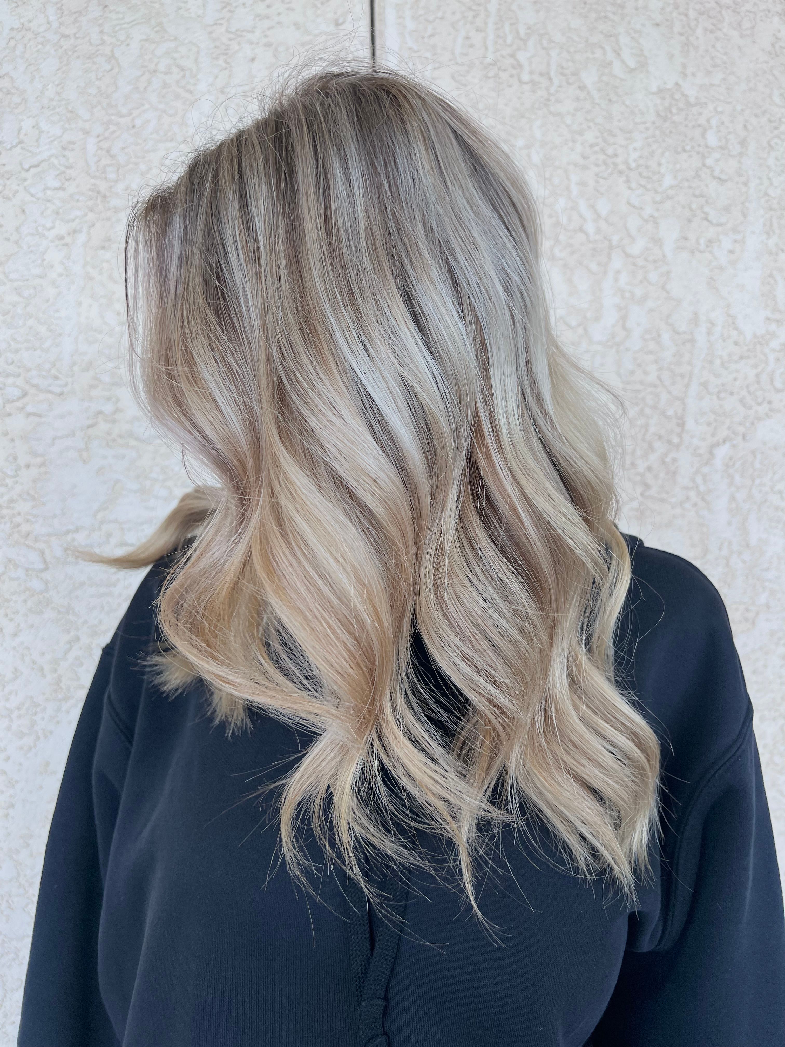 Caleigh Moore — Blondes ONESHOT Hair Awards entry