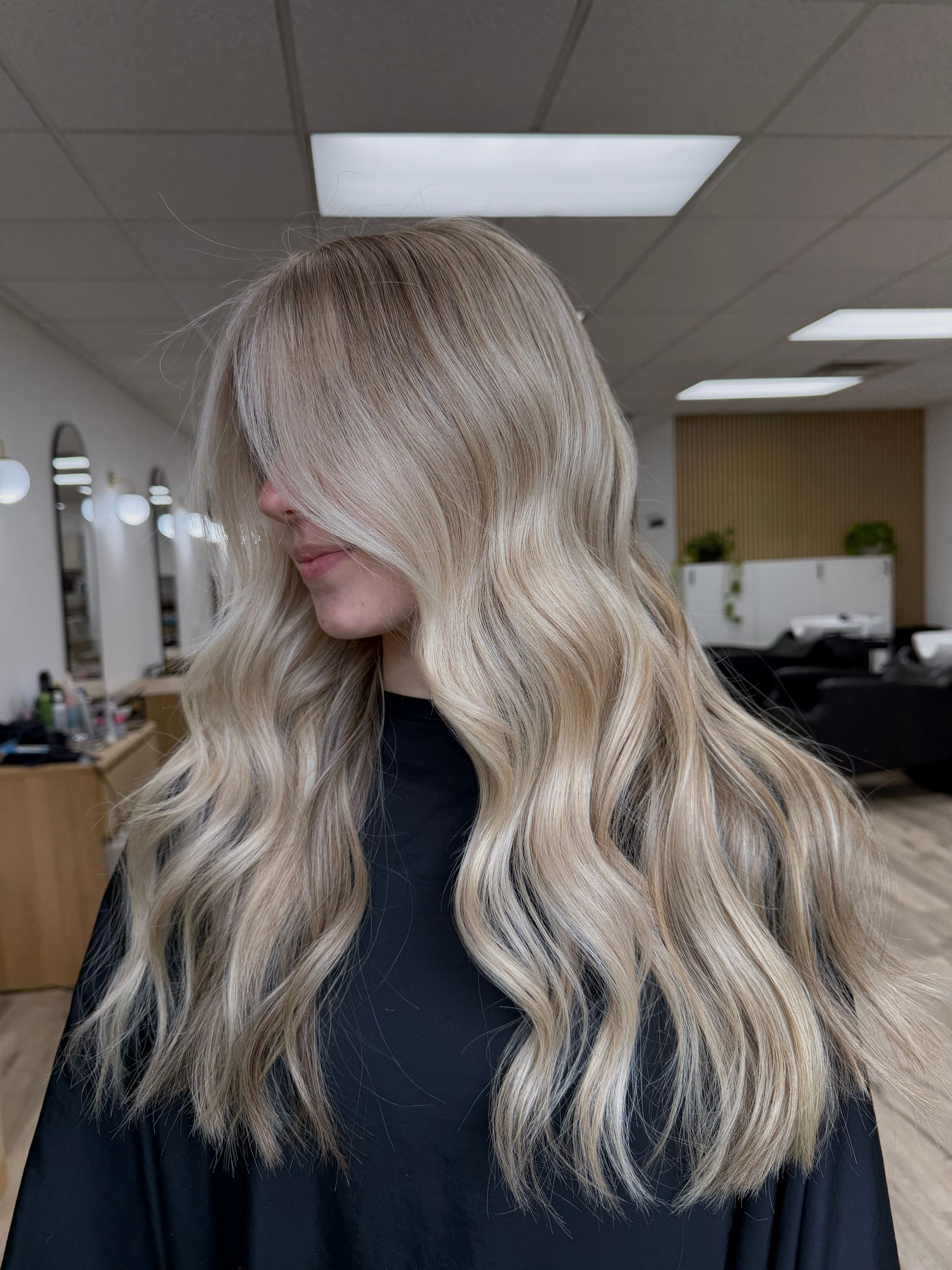 Kayla Gillespie — Blondes ONESHOT Hair Awards entry