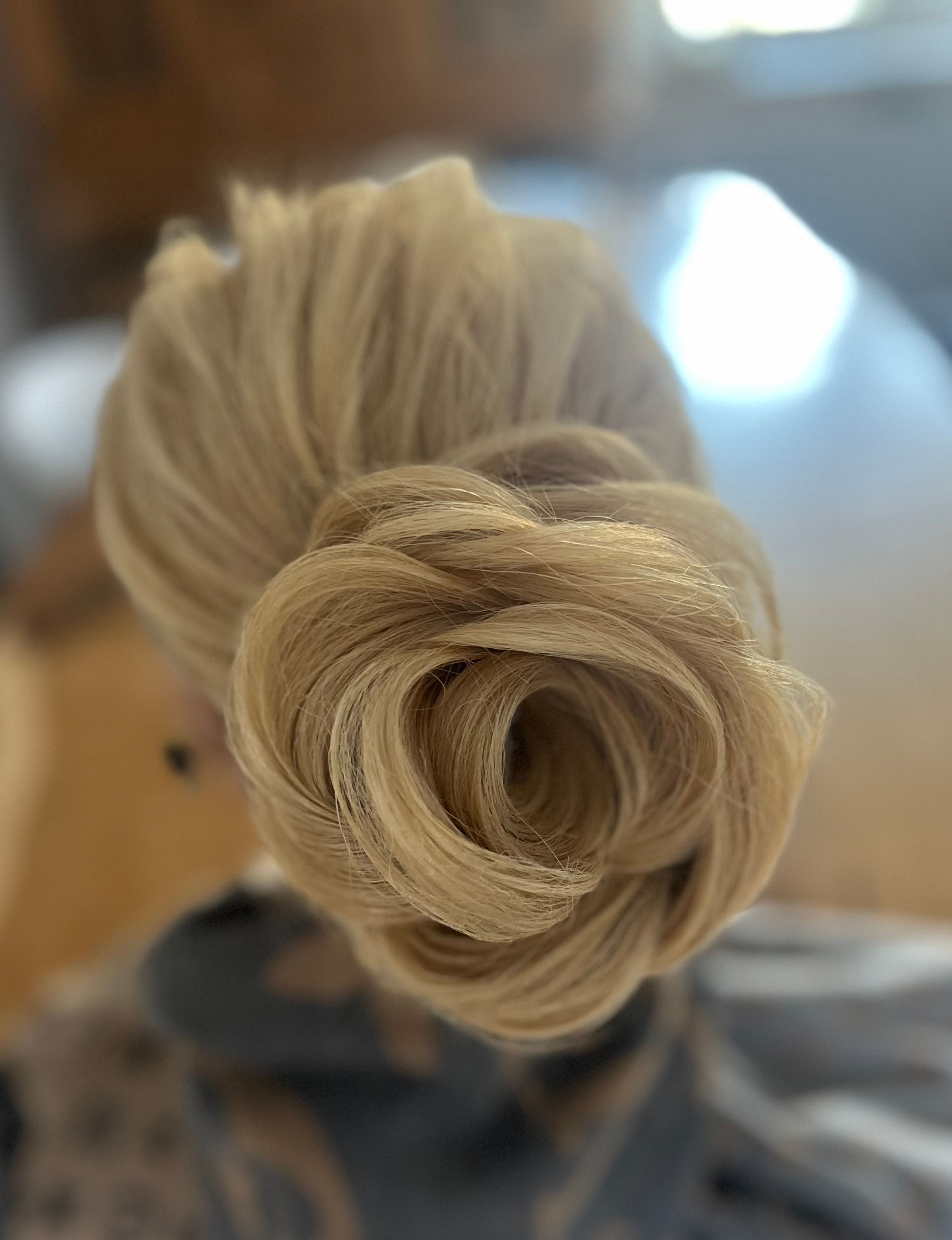 Vendula Krakora — Special Event Styling ONESHOT Hair Awards entry