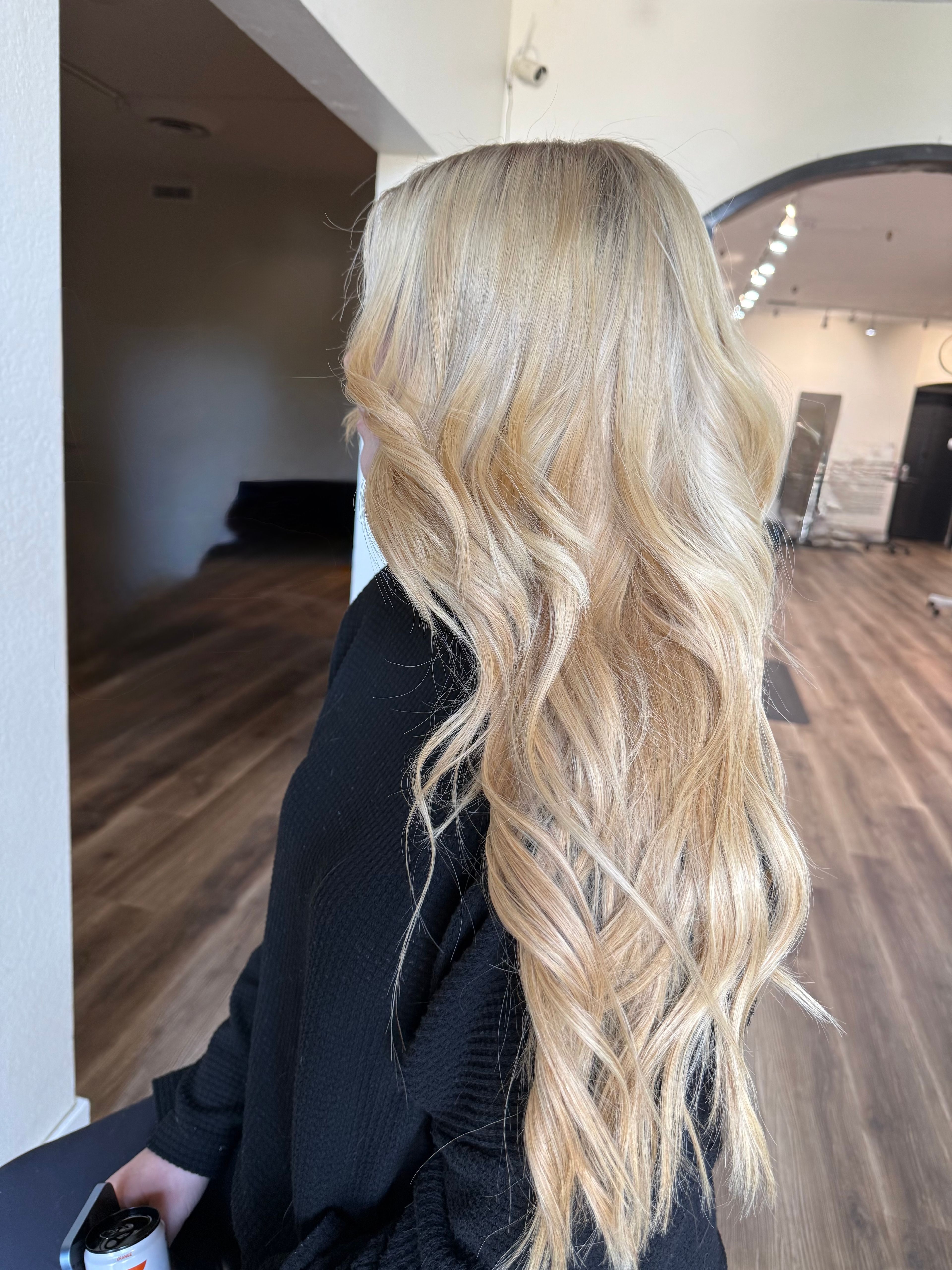 Nicole McQuery — Blondes ONESHOT Hair Awards entry