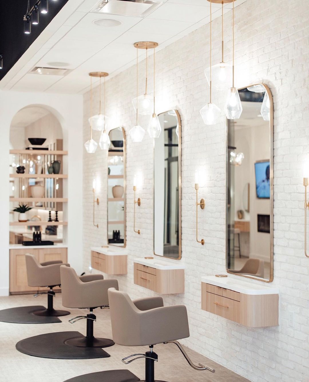 Sagethehairstudio — Salon Decor ONESHOT Hair Awards entry