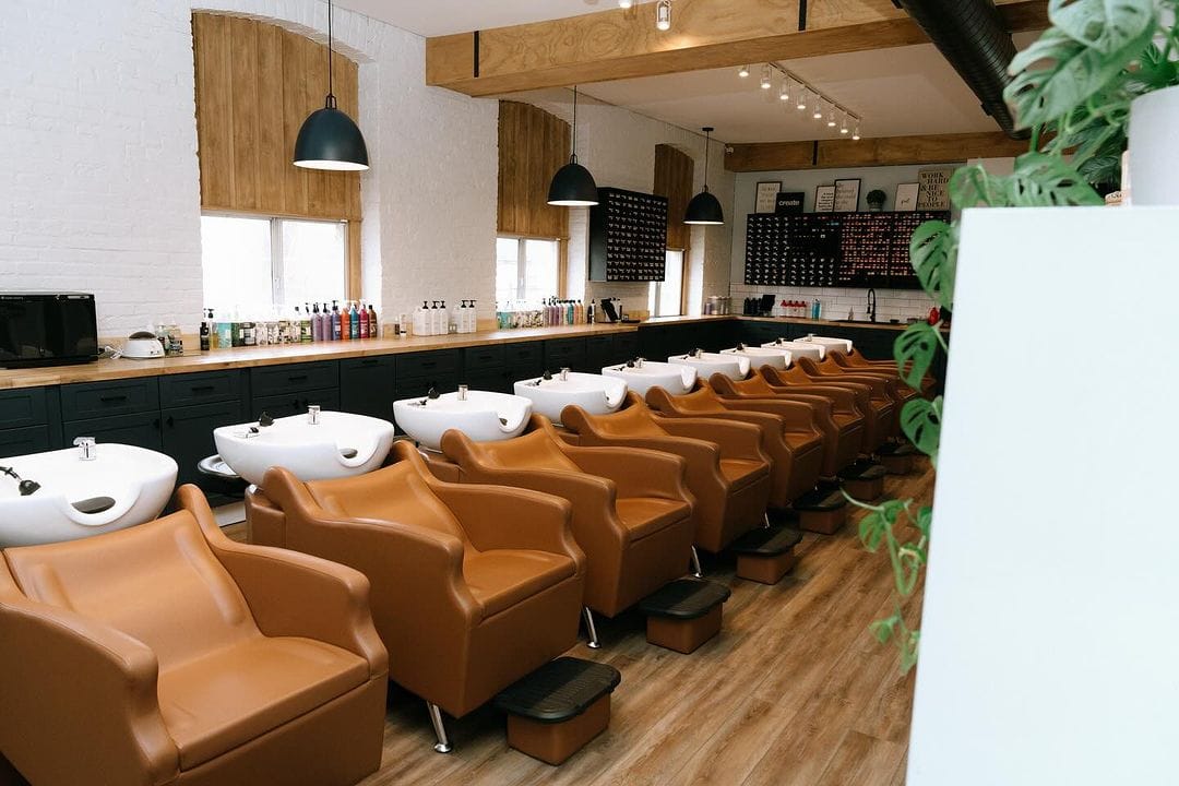 Sixtensalon — Salon Decor ONESHOT Hair Awards entry