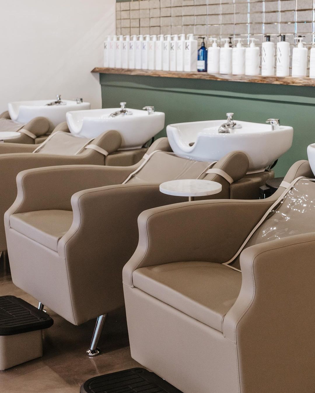 Faithandallensalon — Salon Decor ONESHOT Hair Awards entry