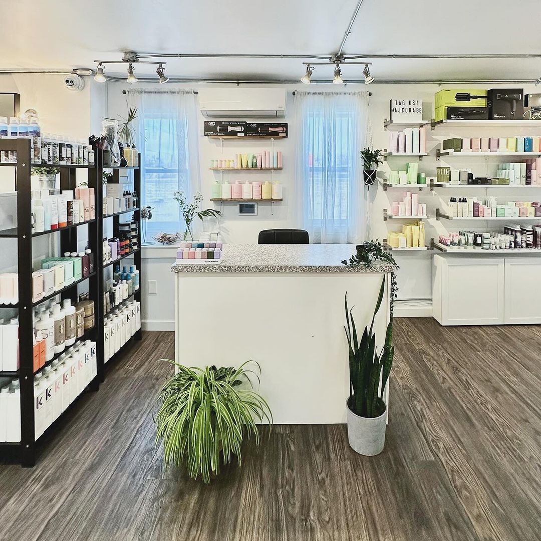 Amber Rogan — Salon Decor ONESHOT Hair Awards entry