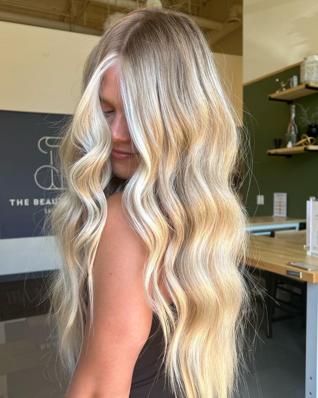 Julia Kolb — Blondes ONESHOT Hair Awards entry