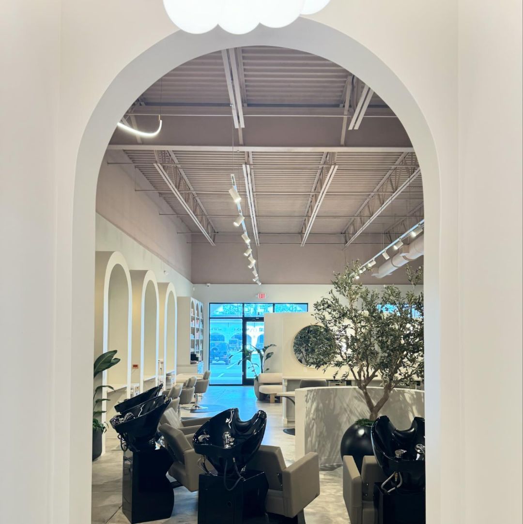 Salon Honeyandsage — Salon Decor ONESHOT Hair Awards entry