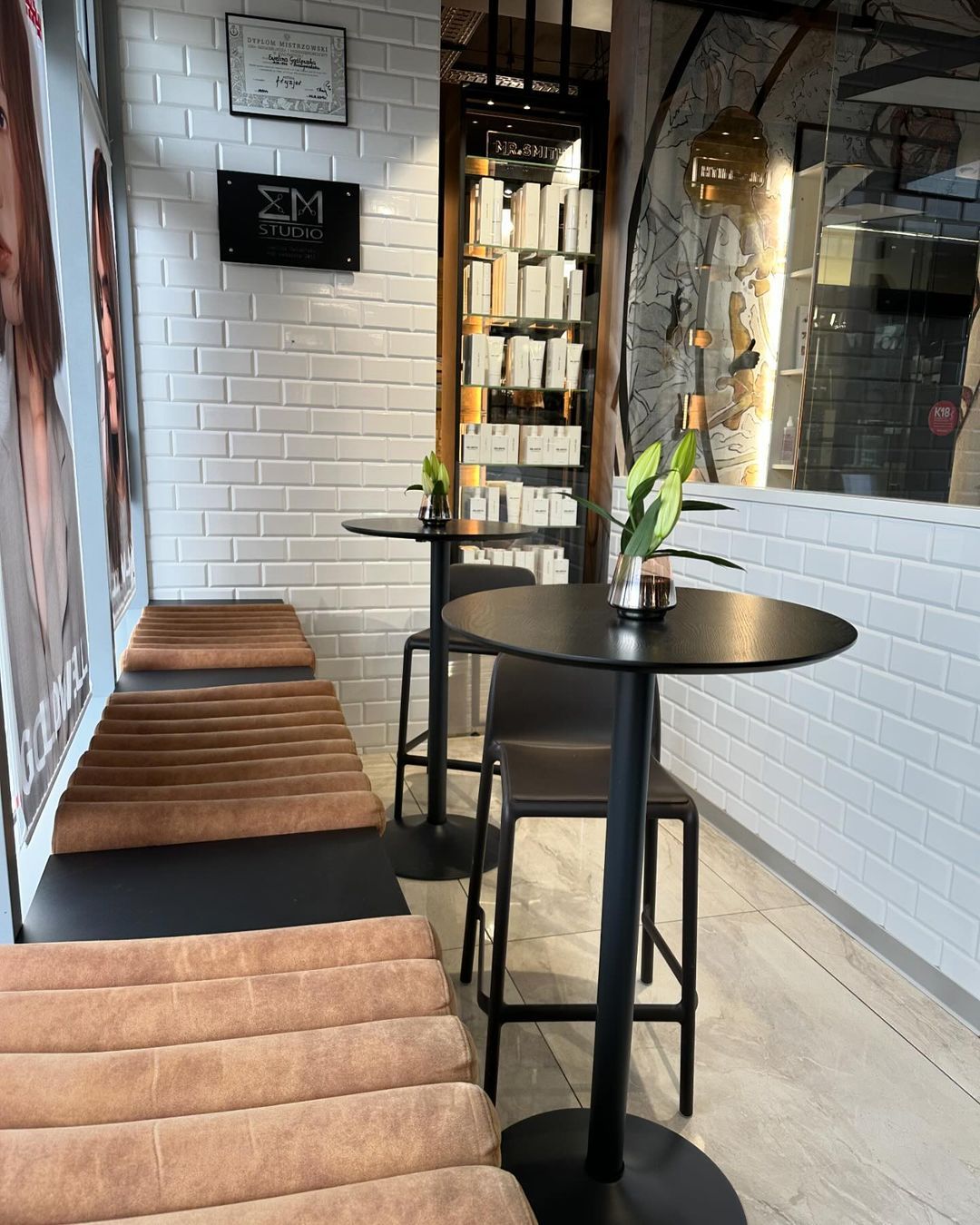 Emstudio8 — Salon Decor ONESHOT Hair Awards entry