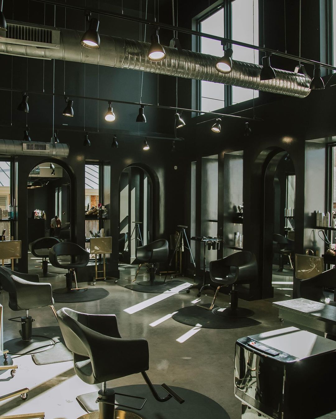 Hello_19 (Dup Account) — Salon Decor ONESHOT Hair Awards entry