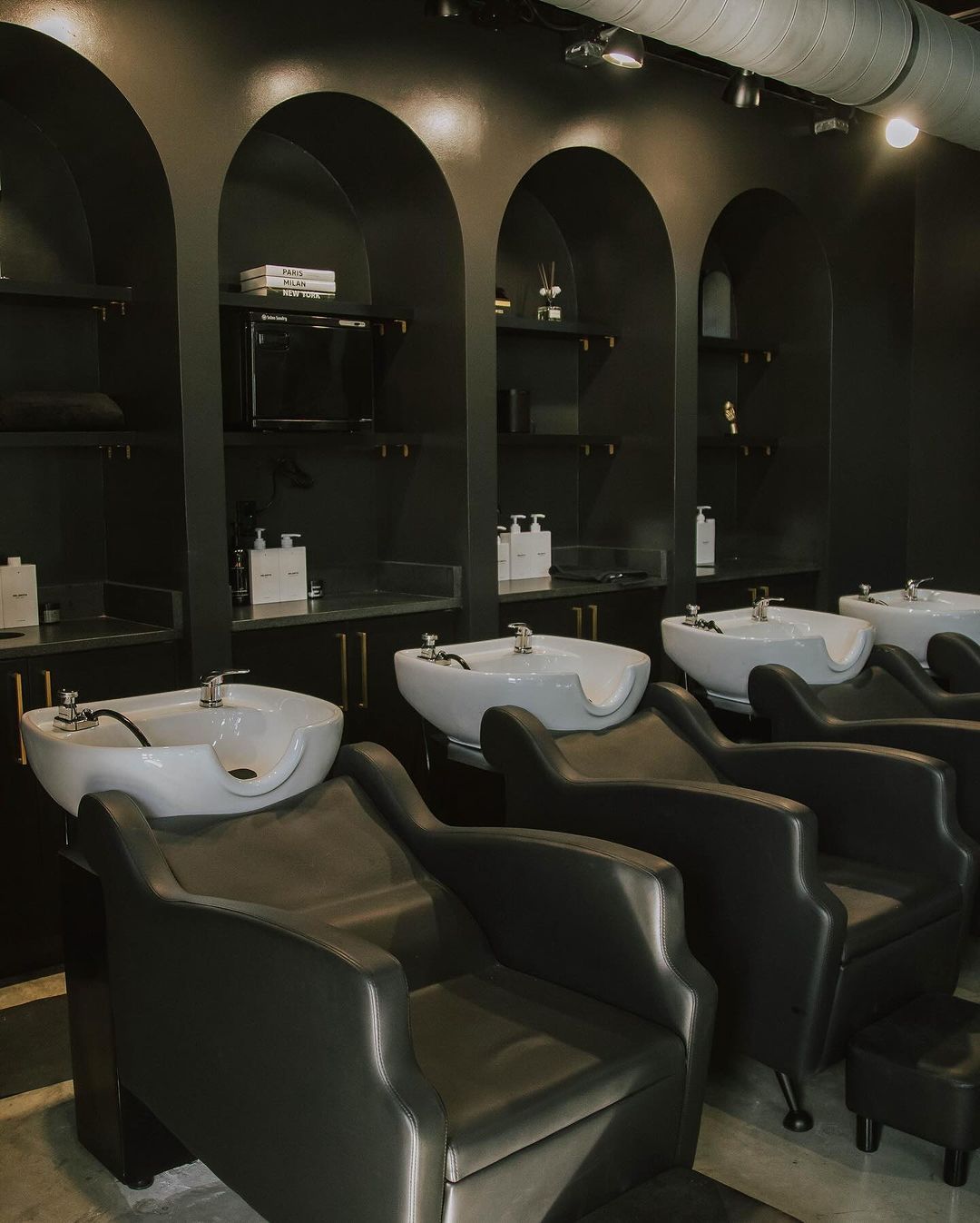 Hello_19 (Dup Account) — Salon Decor ONESHOT Hair Awards entry