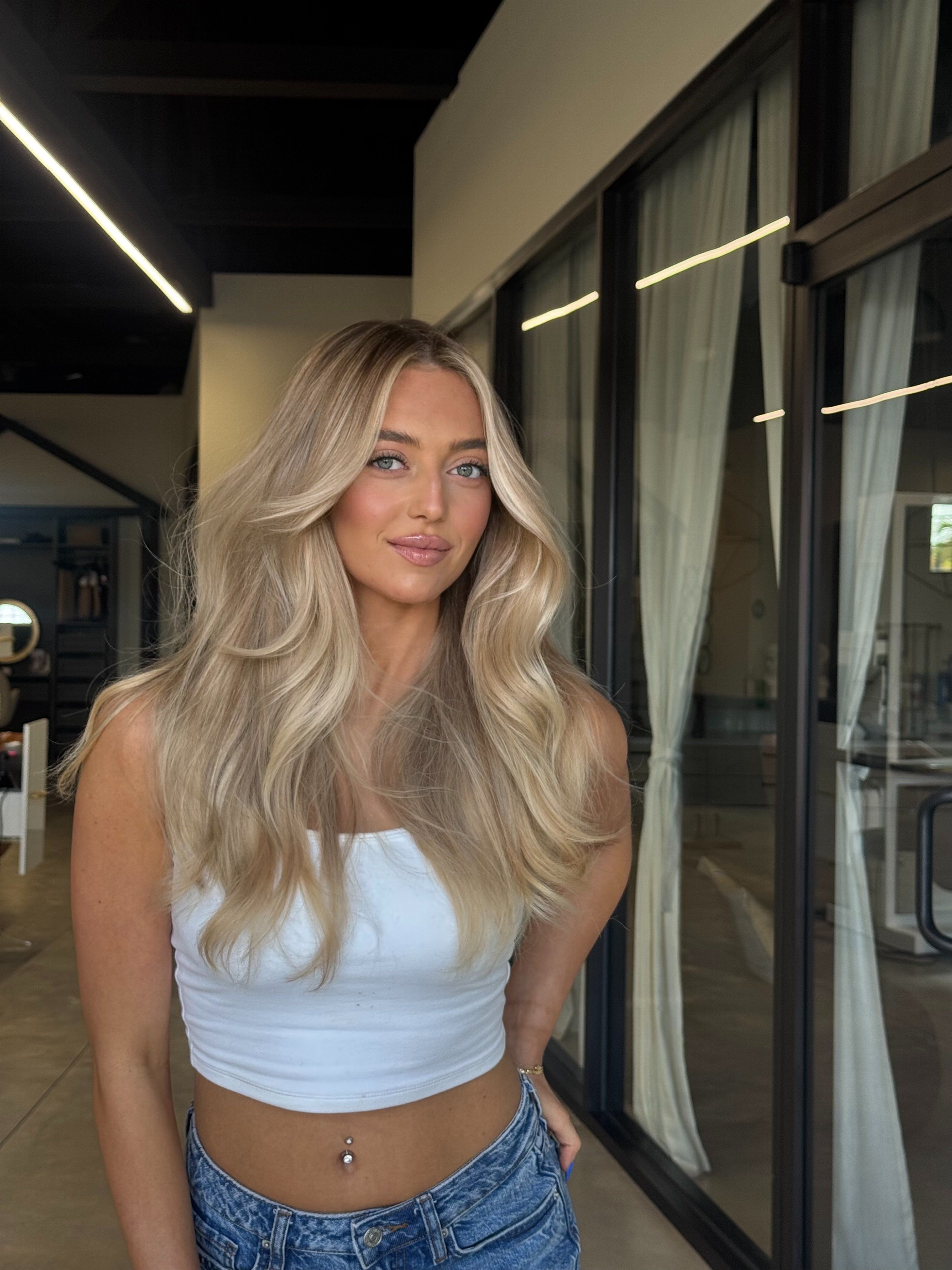 Joelly Cavazos — Blondes ONESHOT Hair Awards entry