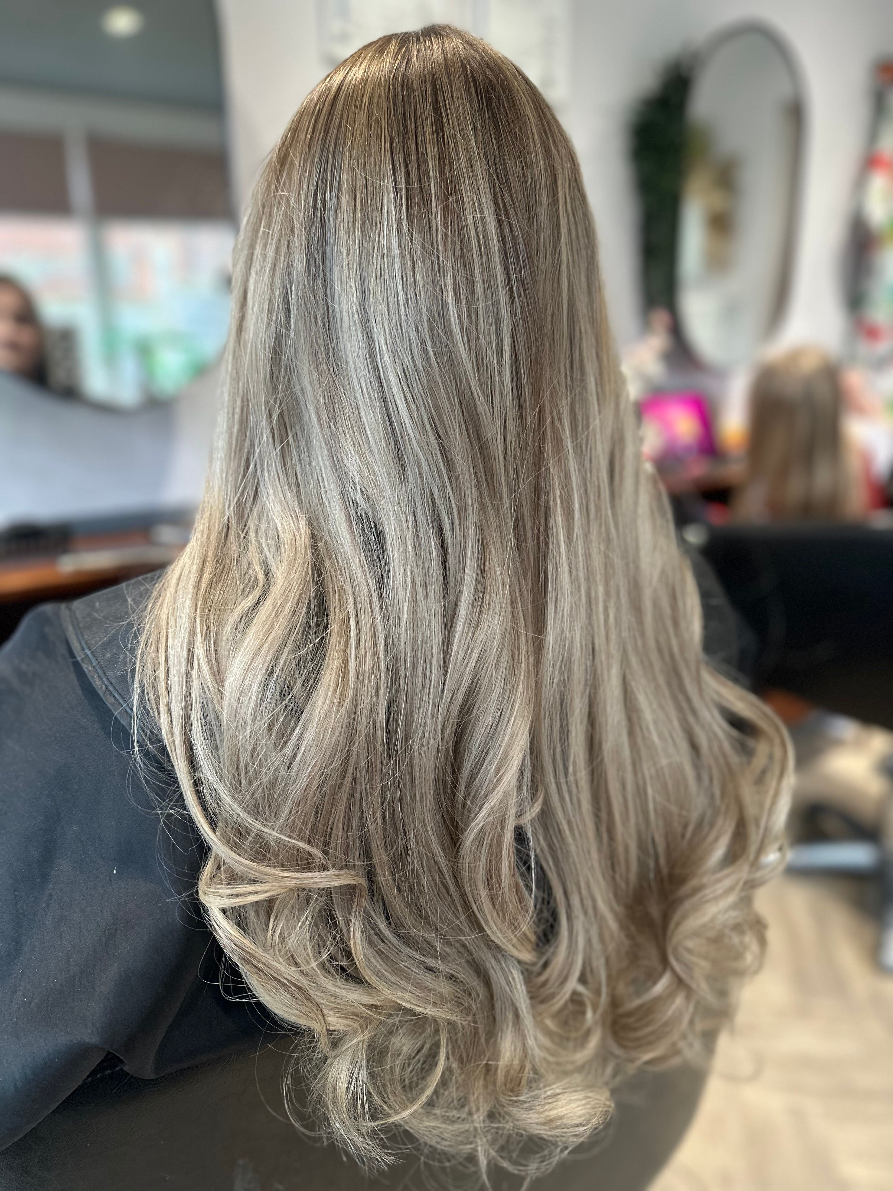 Chloe Bradford — Cool Balayage ONESHOT Hair Awards entry