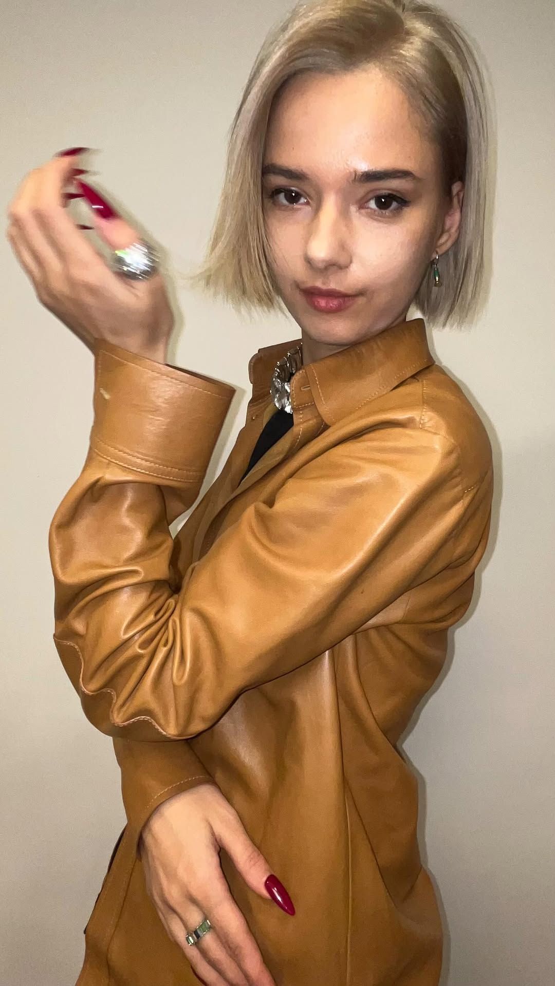 Billi Currie — Blondes ONESHOT Hair Awards entry