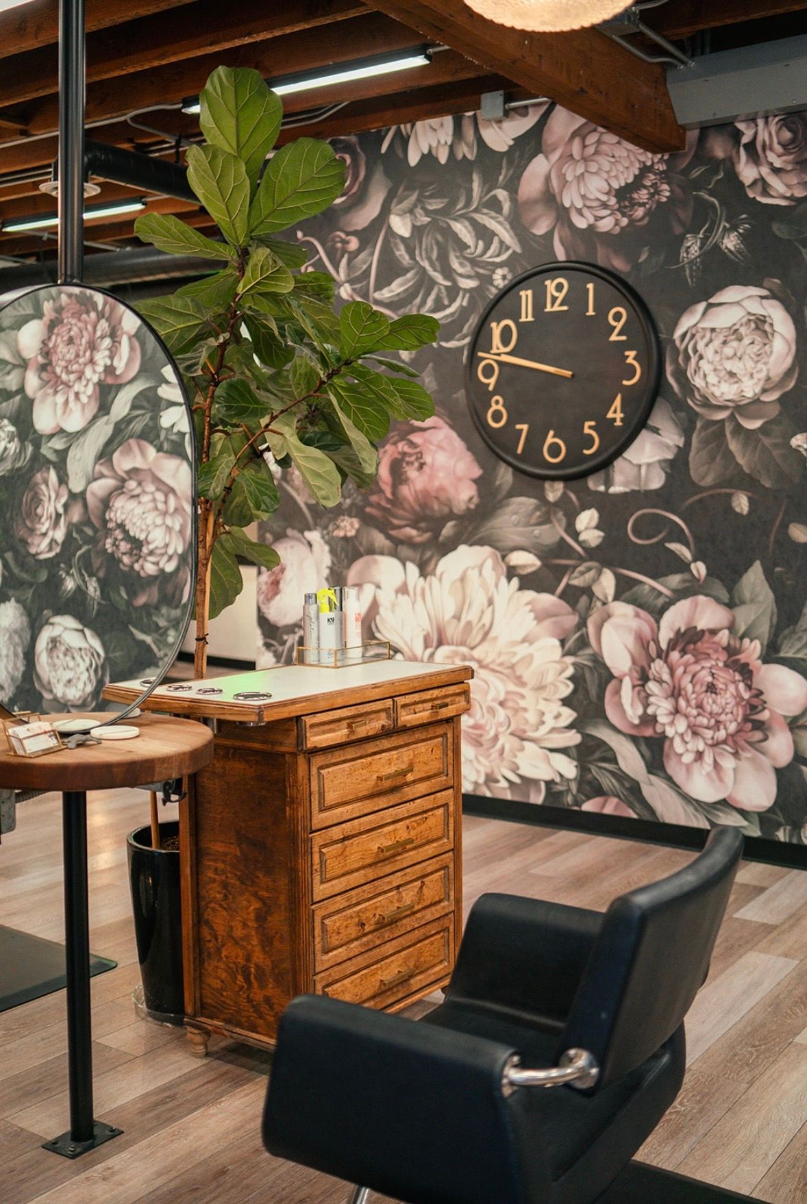 Dolce Salon — Salon Decor ONESHOT Hair Awards entry