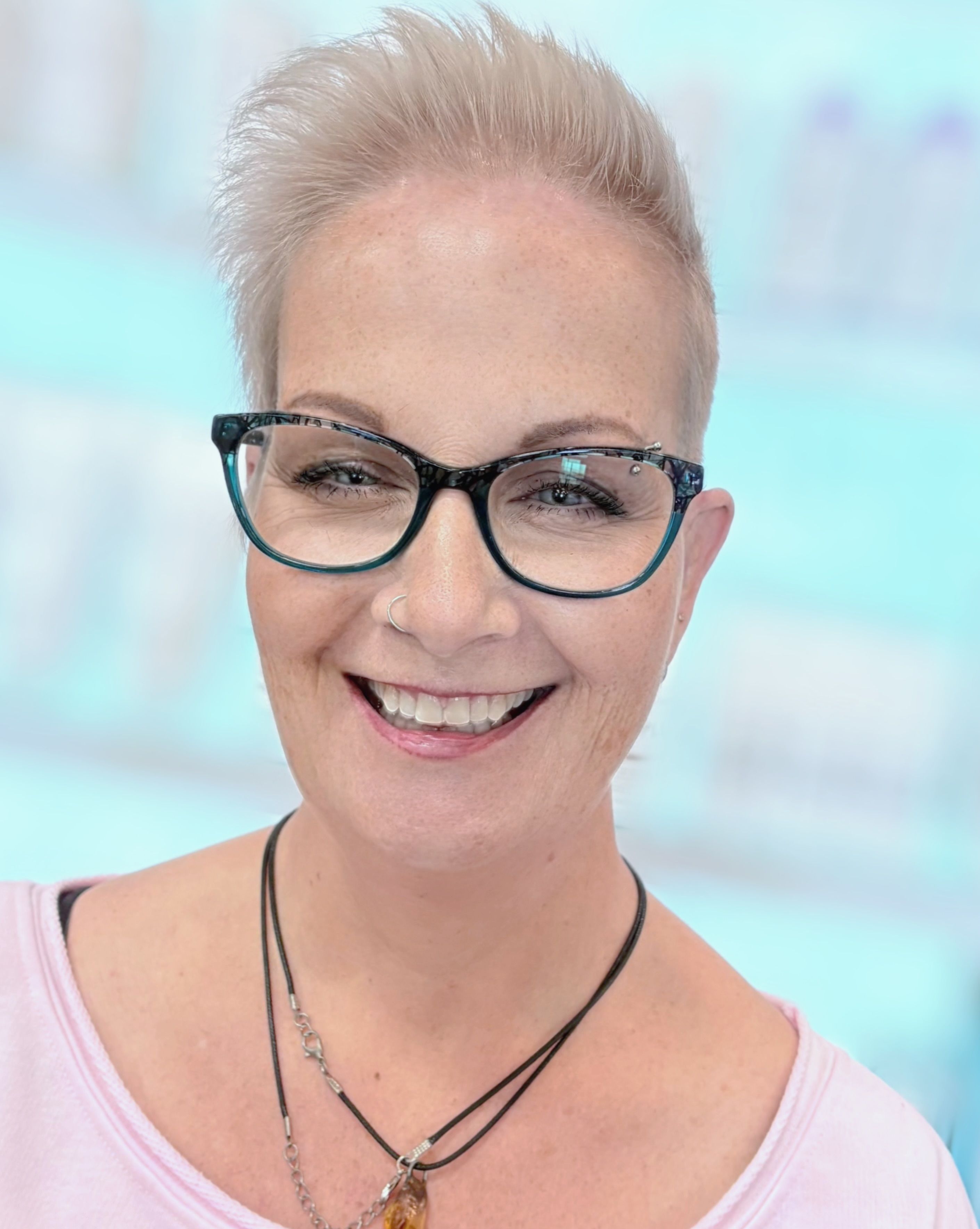 Melissa Enslen — Pixie/Bixie ONESHOT Hair Awards entry