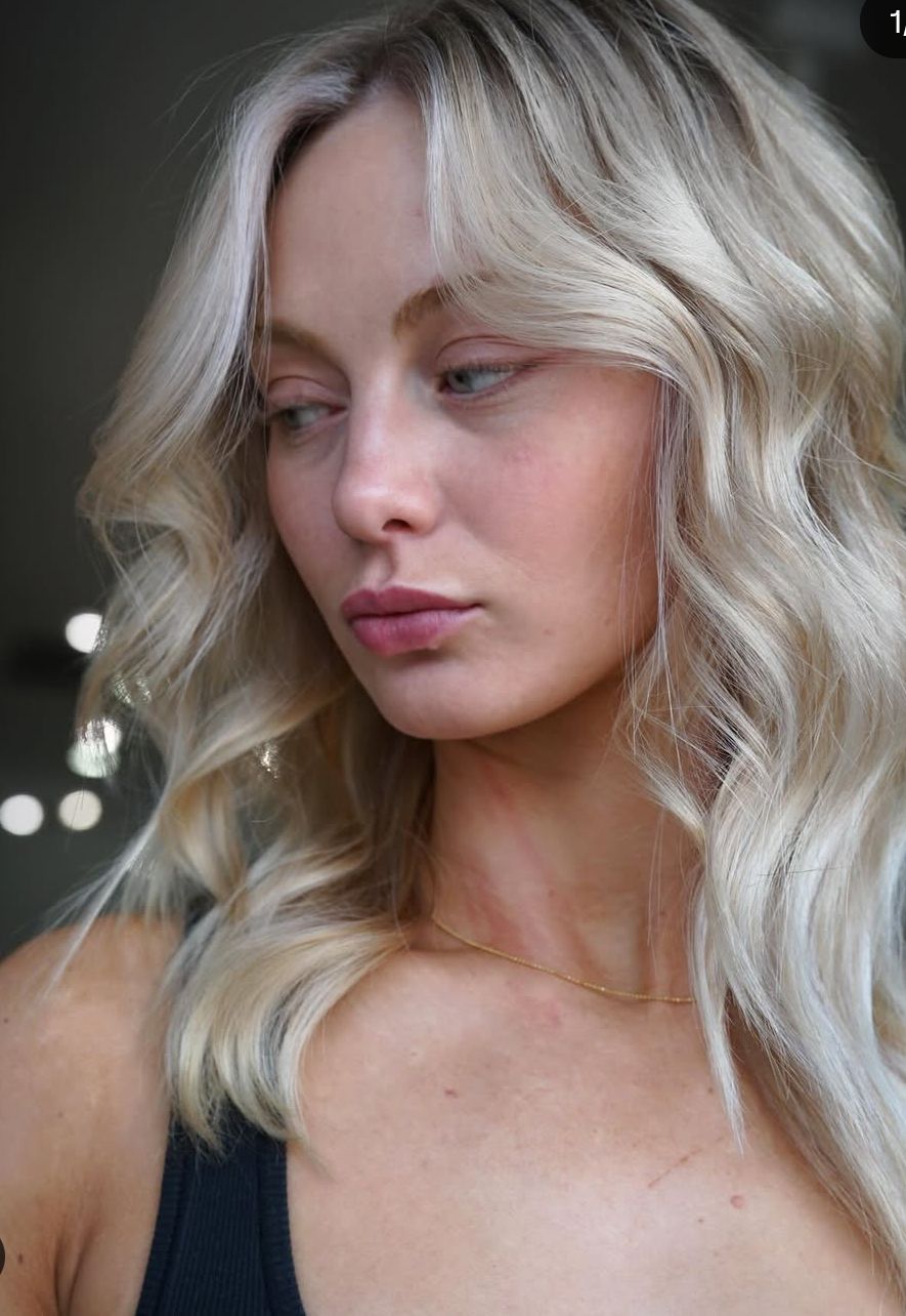 Chelsae Jenner — Platinum ONESHOT Hair Awards entry