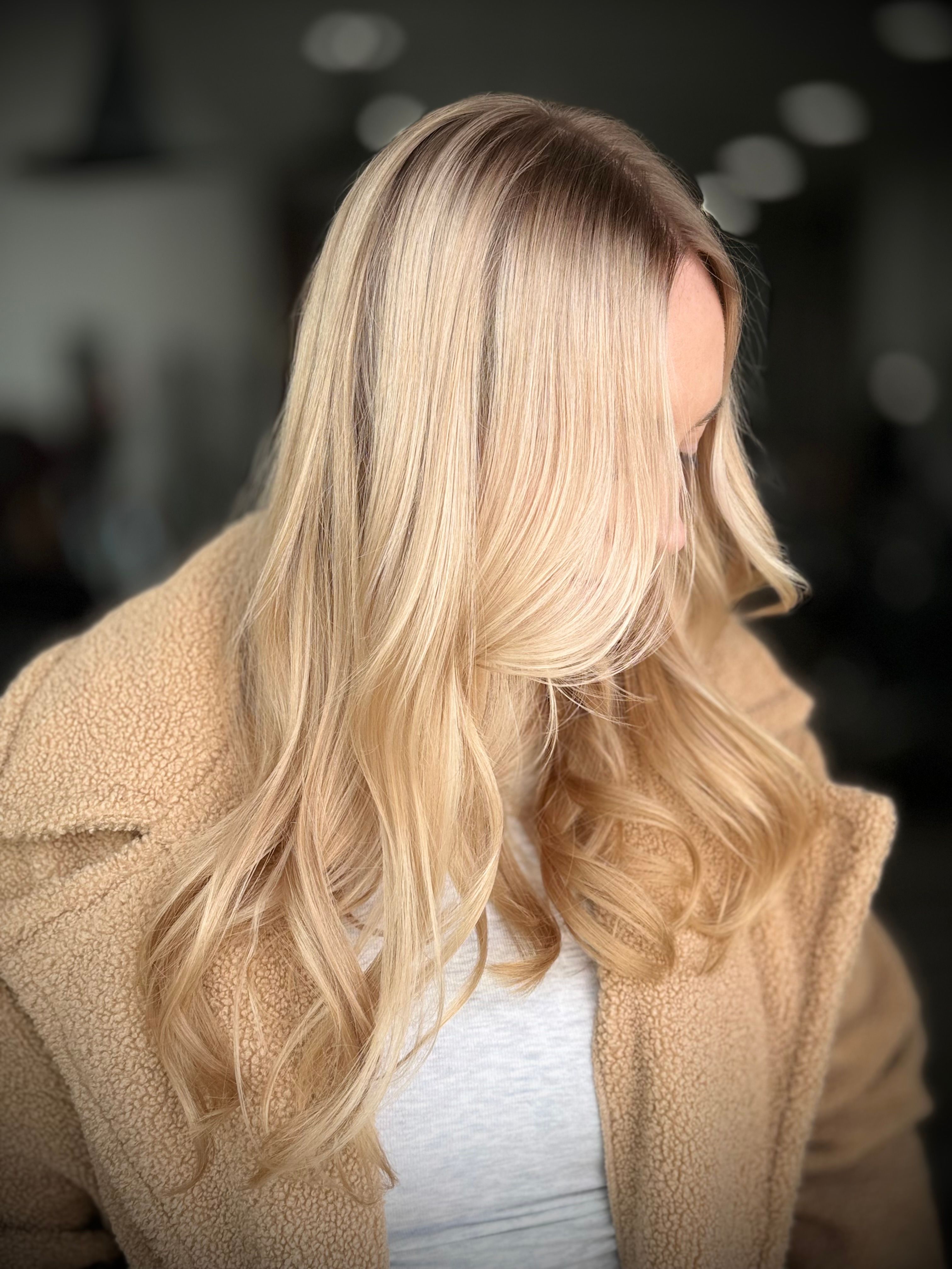Elana Lamereaux — Blondes ONESHOT Hair Awards entry