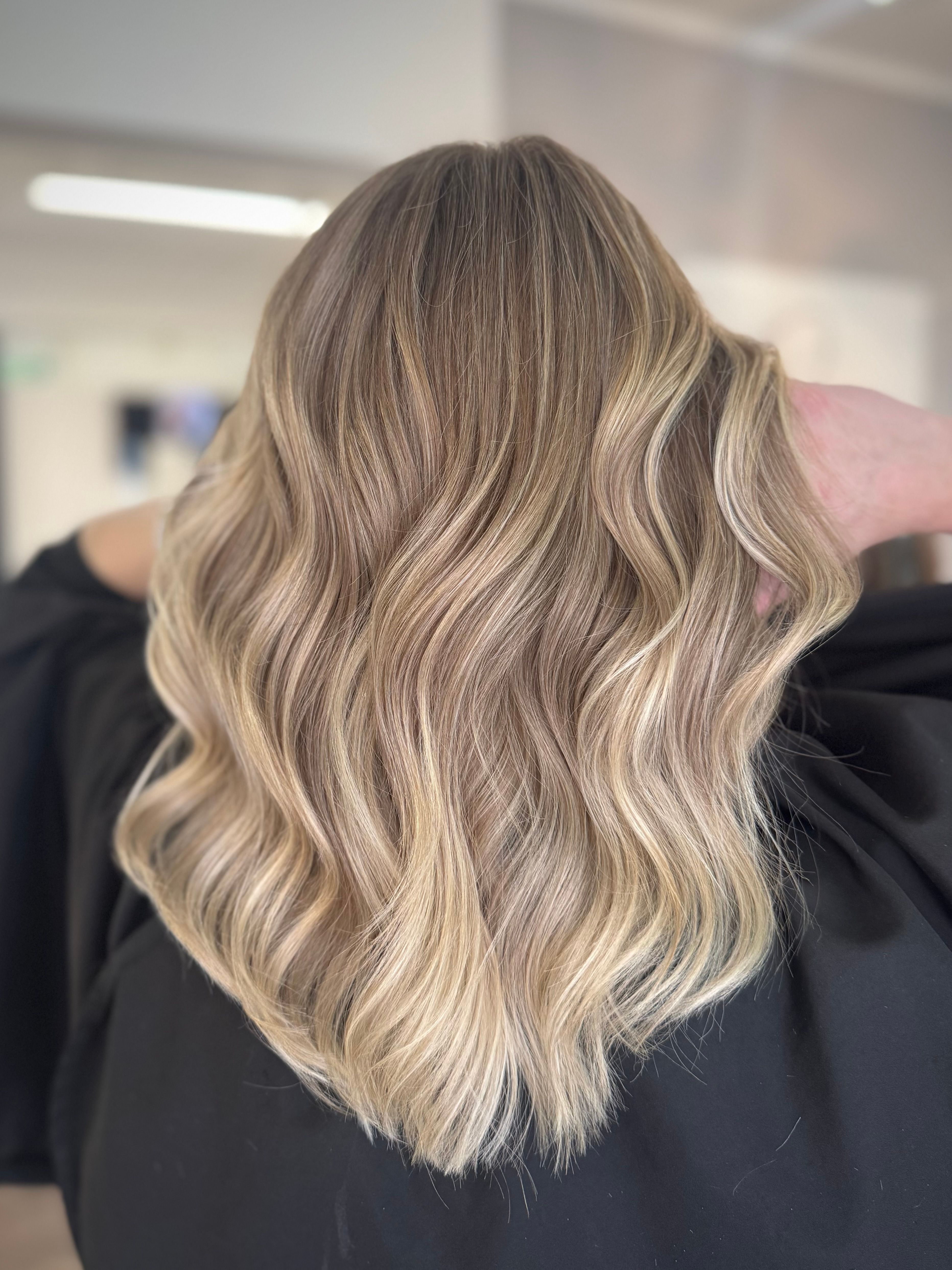 Tamara Gundlach-Aquilla — Warm Balayage ONESHOT Hair Awards entry