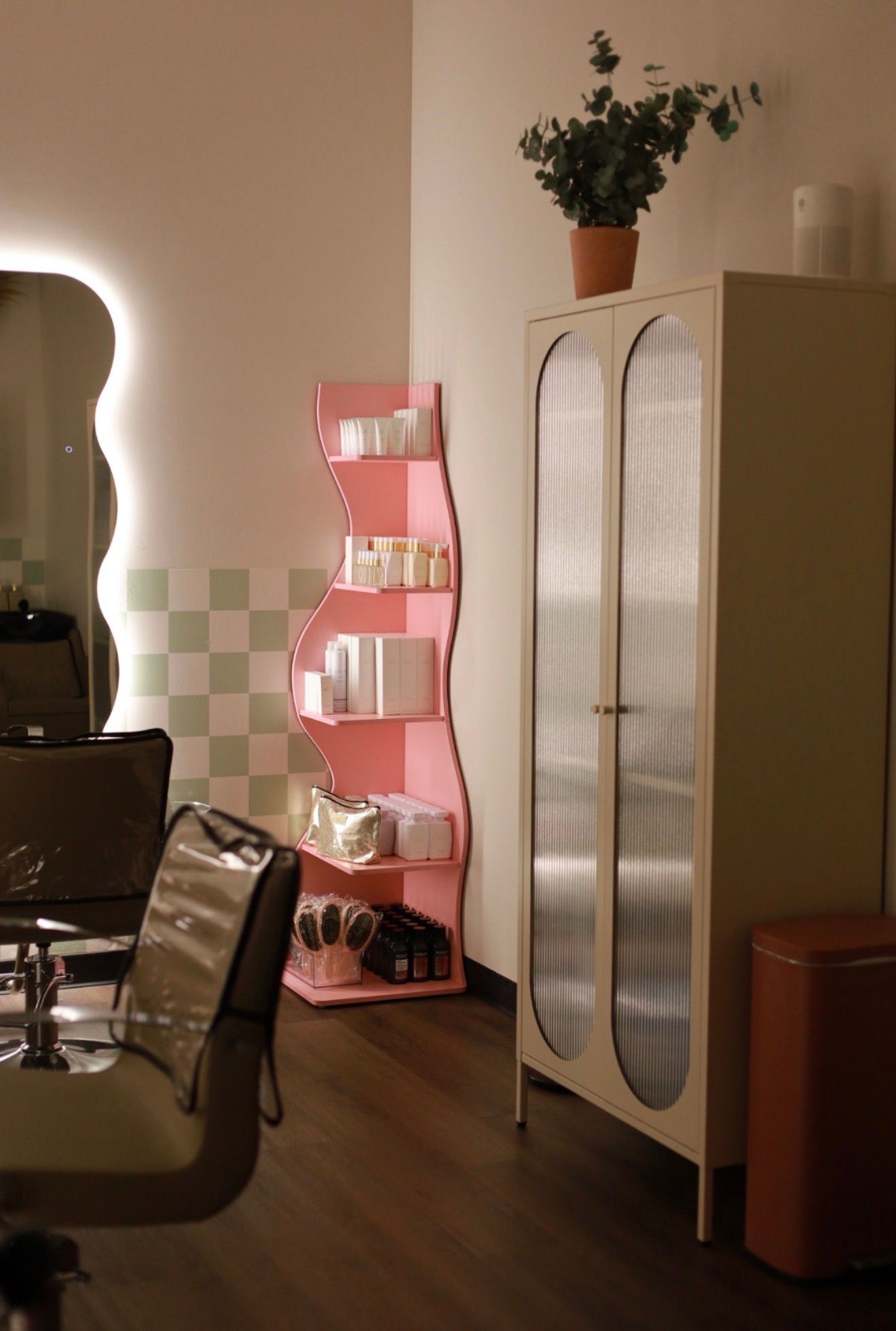 Ashley Harrison — Suite Decor ONESHOT Hair Awards entry