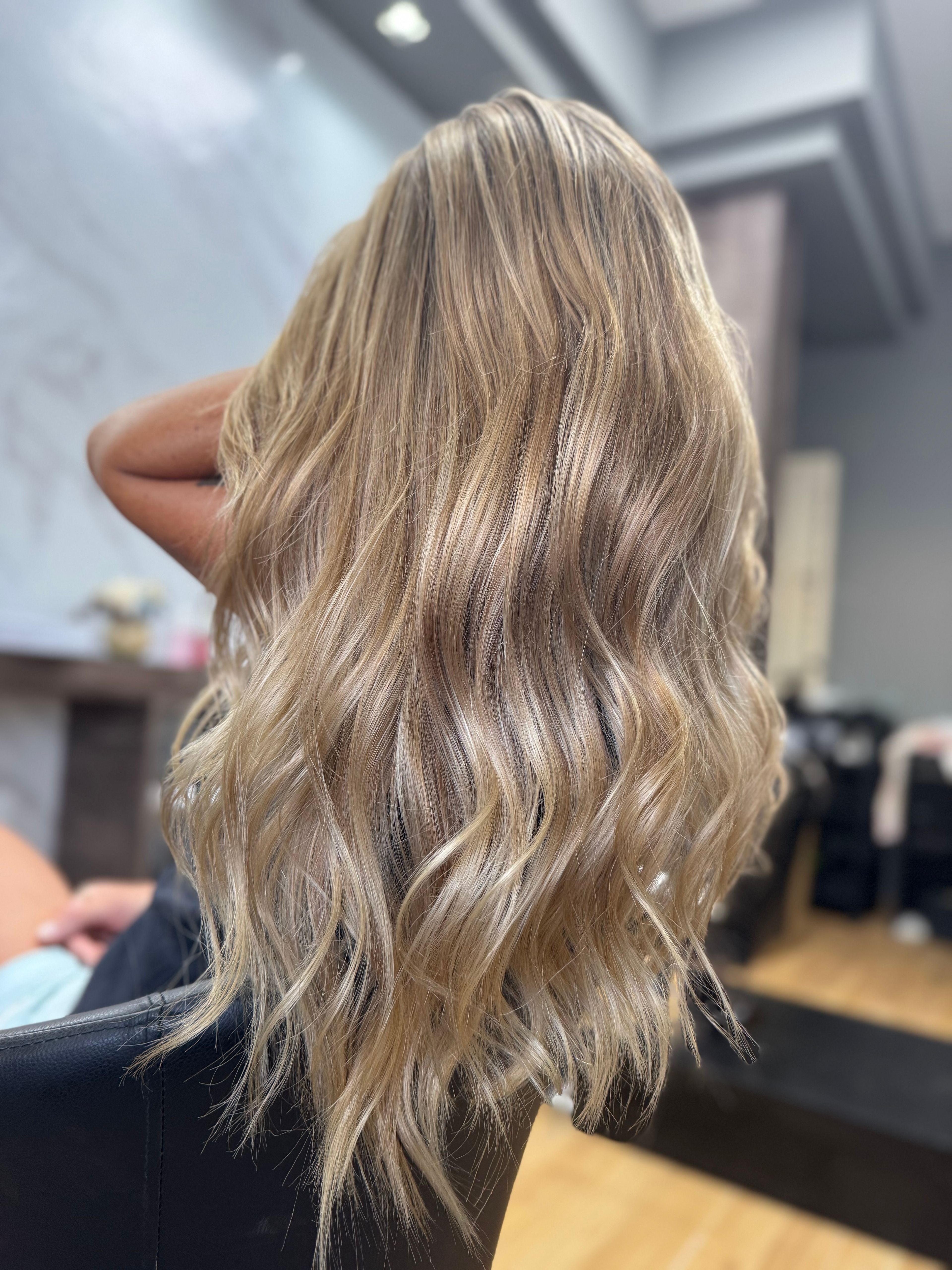 Victoria Santos — Blondes ONESHOT Hair Awards entry