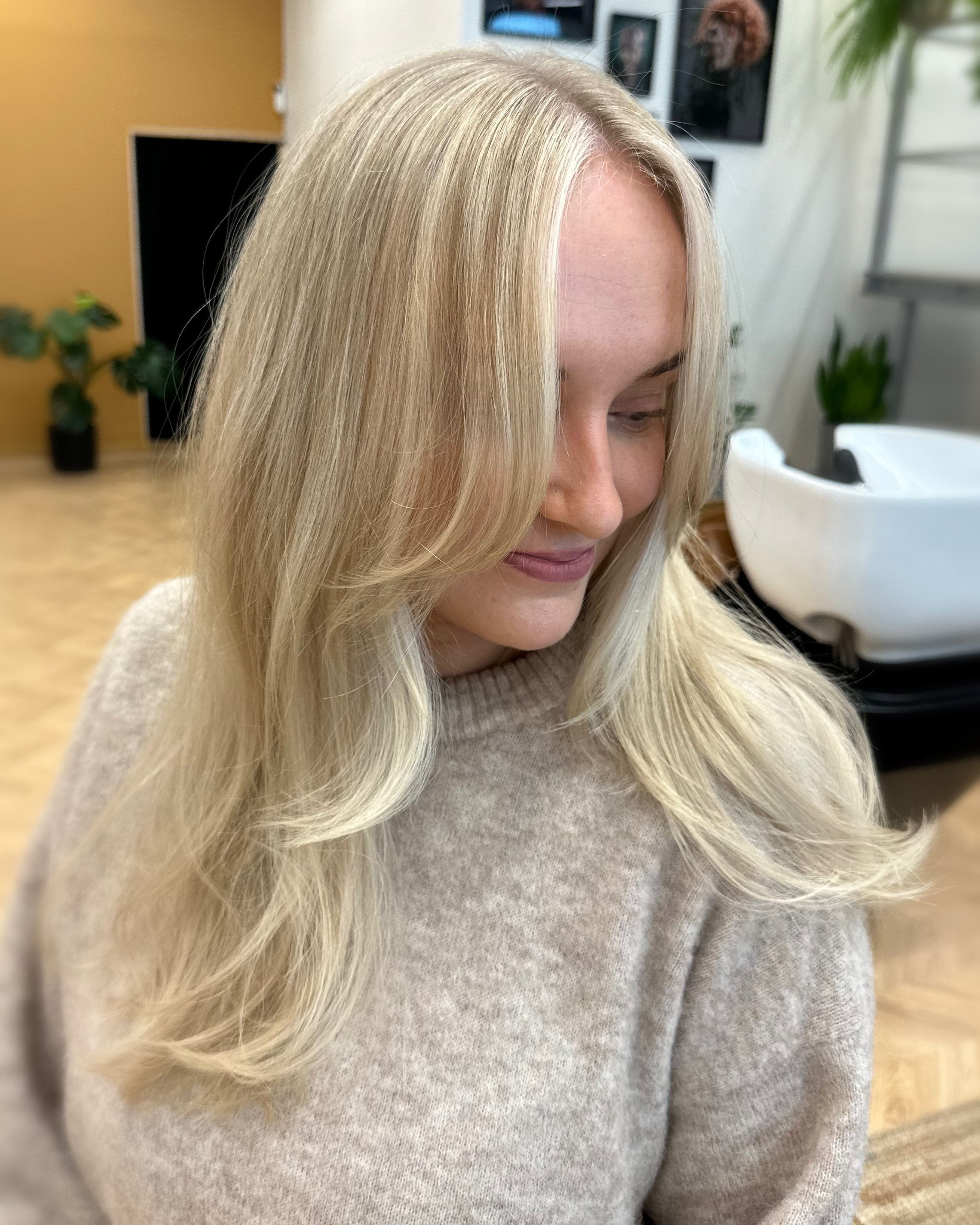 Maiju Korhonen — Blondes ONESHOT Hair Awards entry