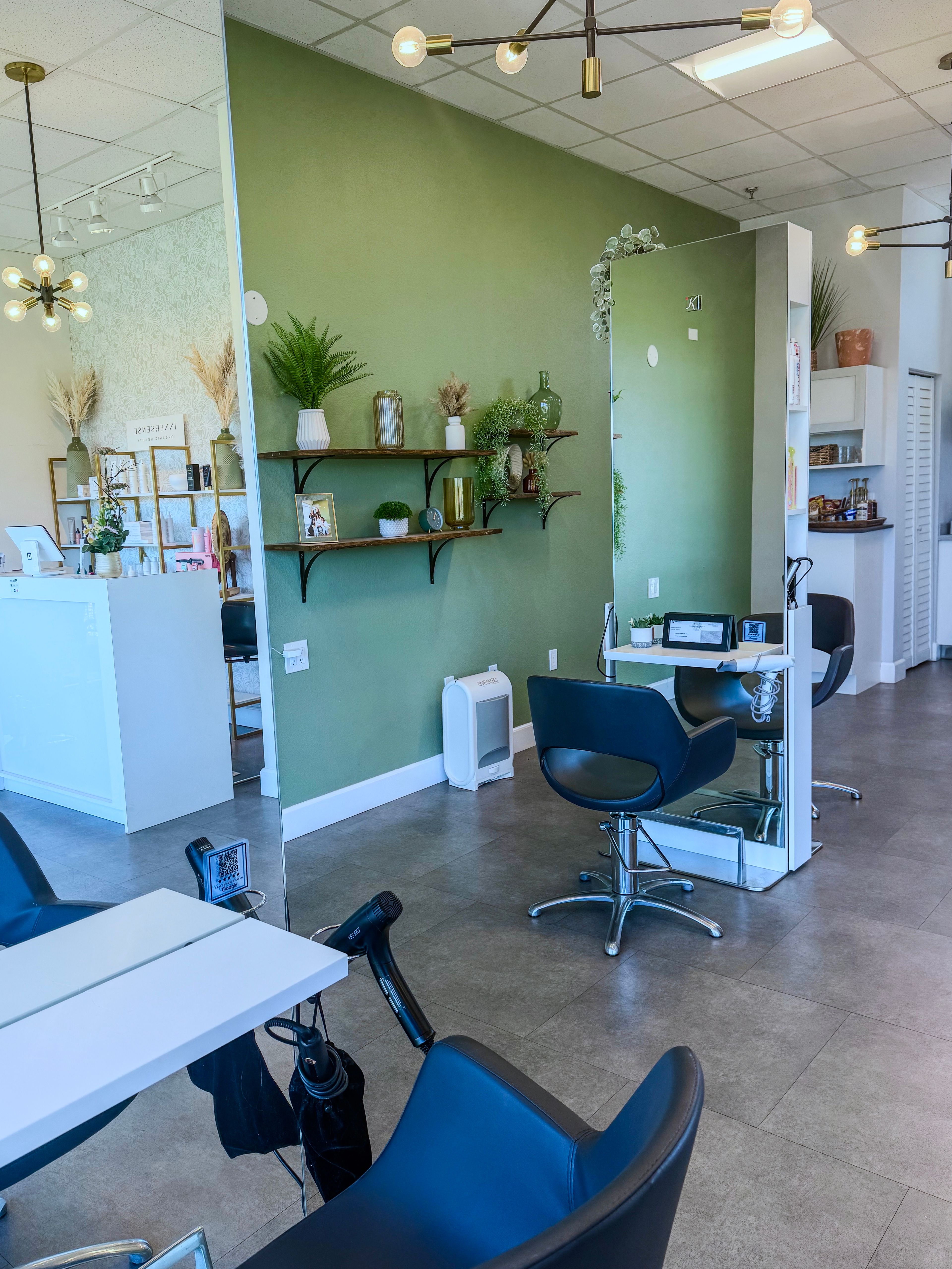 Ashley Travalini — Salon Decor ONESHOT Hair Awards entry