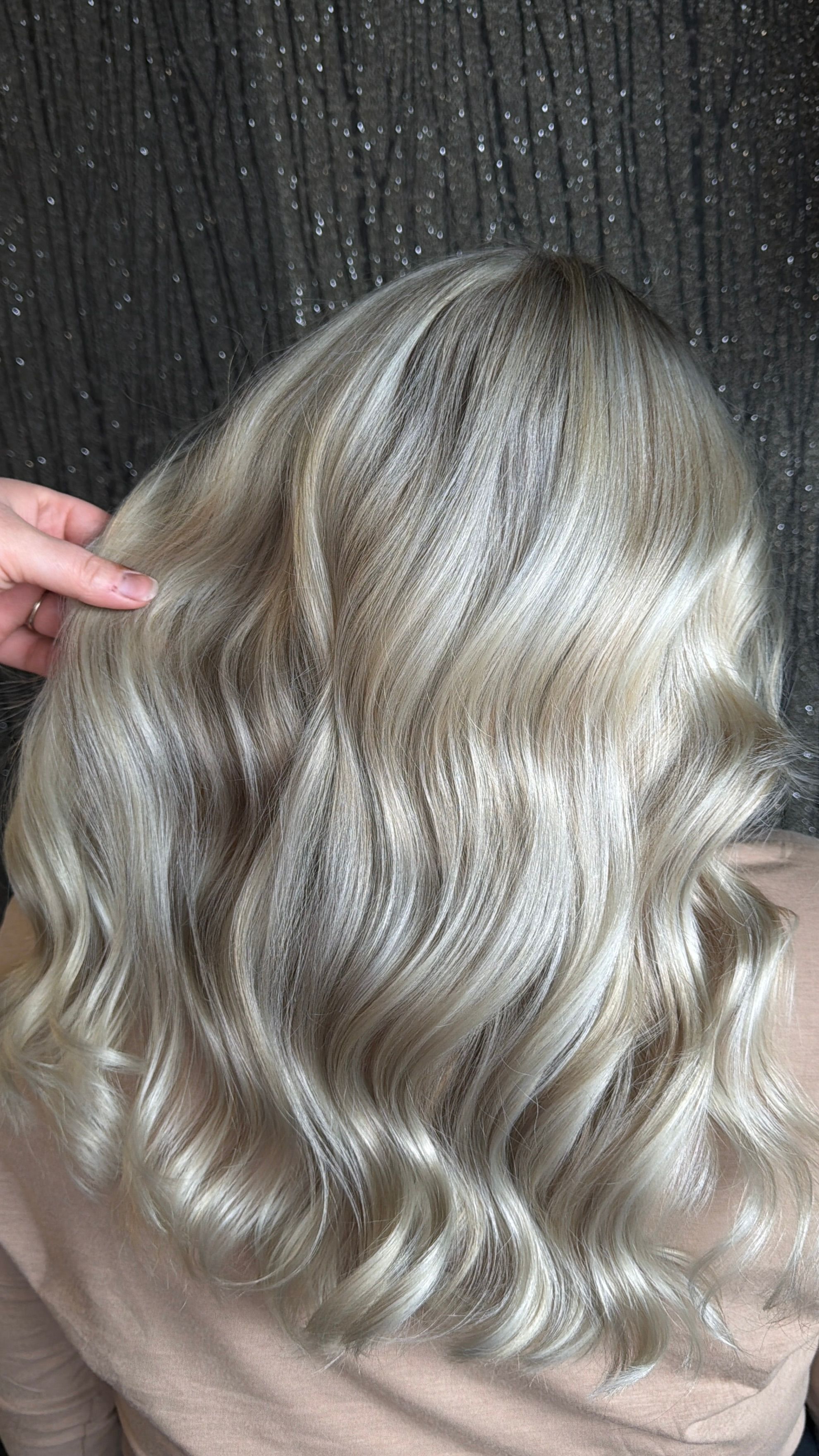 Sarah Santella — Platinum ONESHOT Hair Awards entry