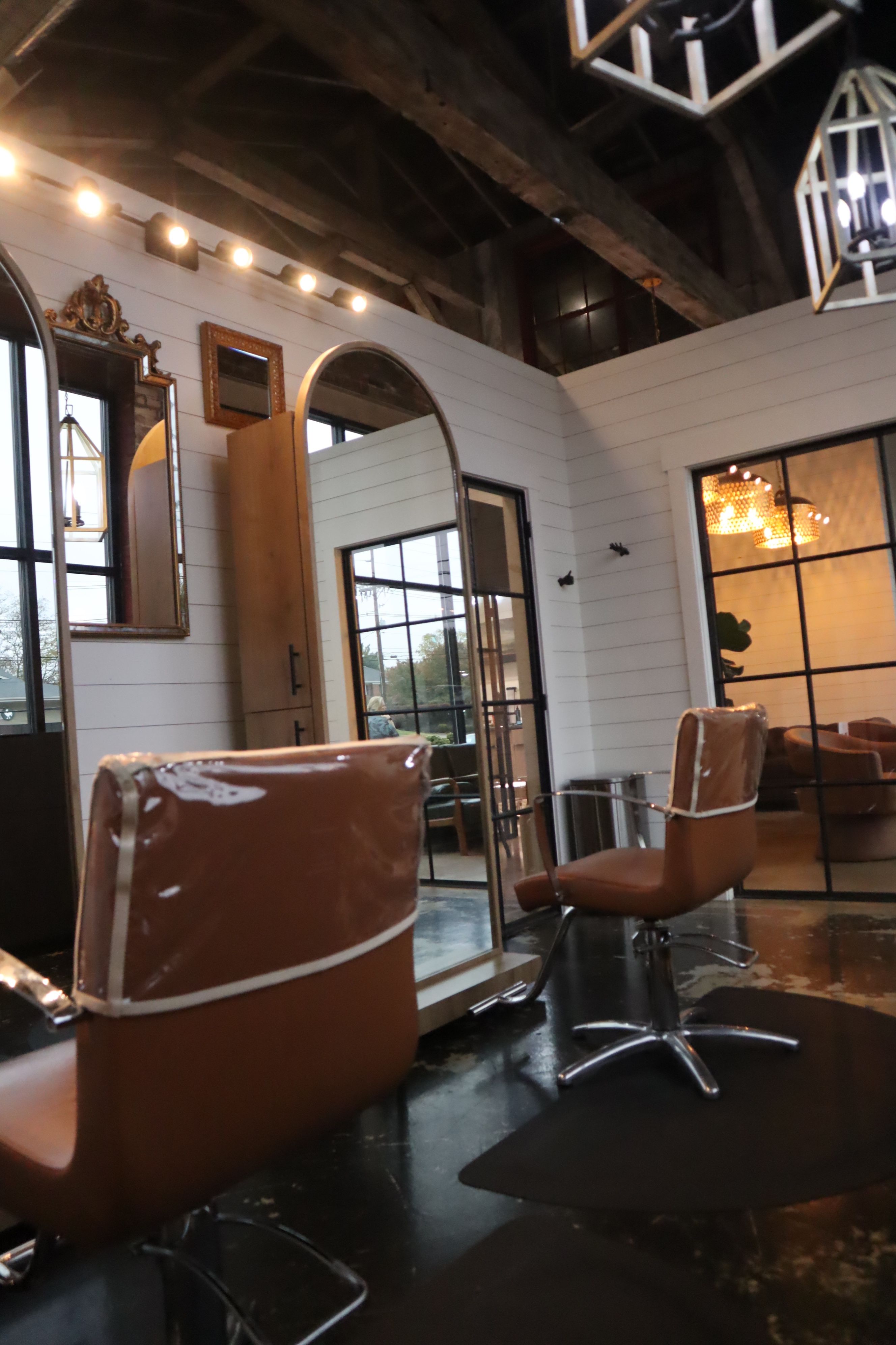 Que Workman — Suite Decor ONESHOT Hair Awards entry