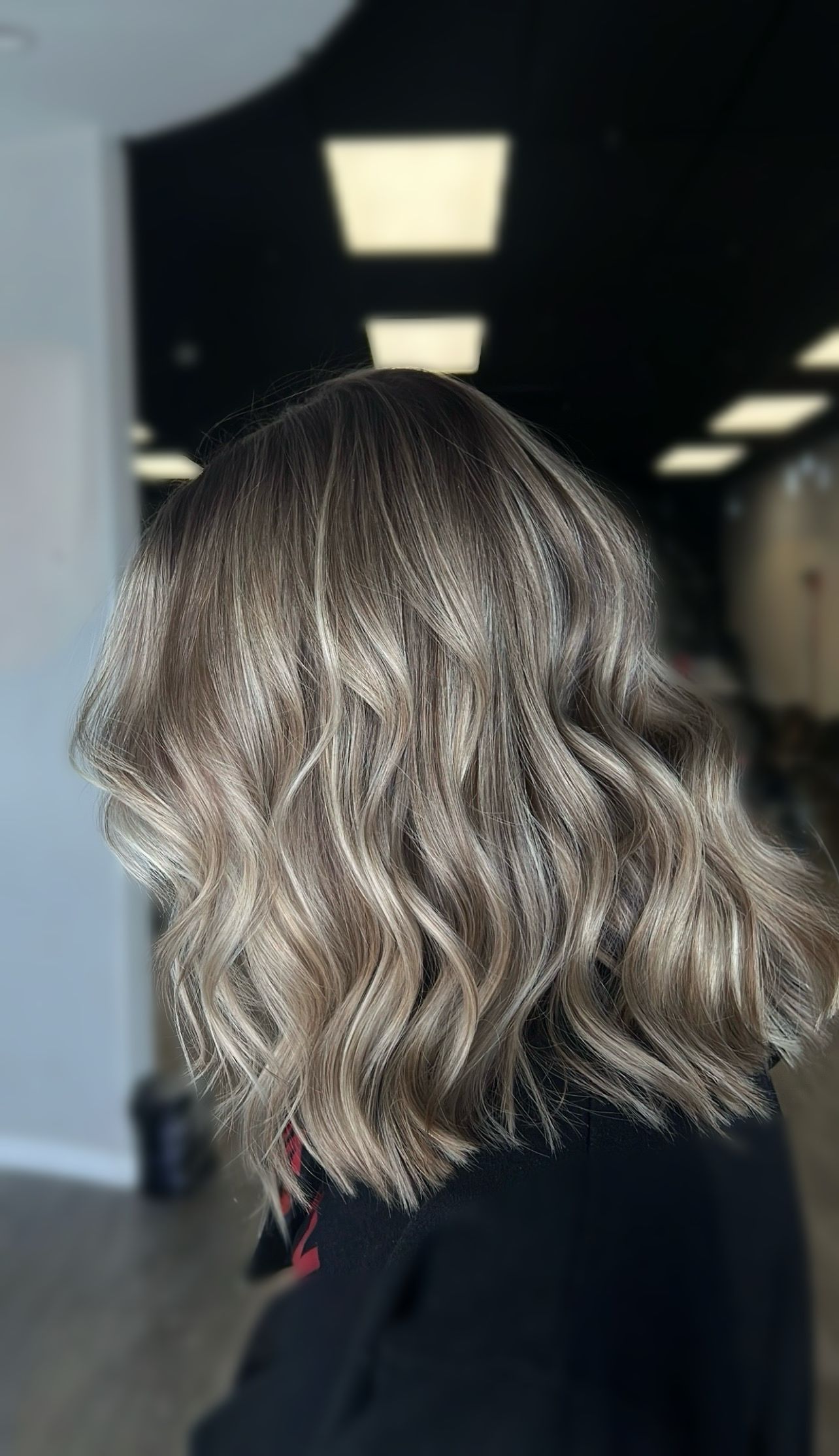 Sarah Santella — Blondes ONESHOT Hair Awards entry