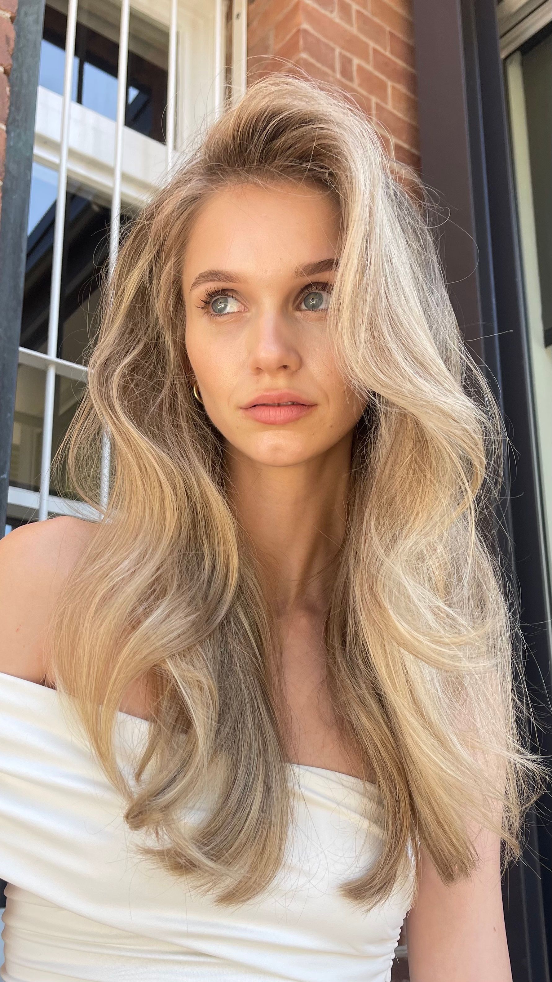 Rozlyn Thomas — Blondes ONESHOT Hair Awards entry