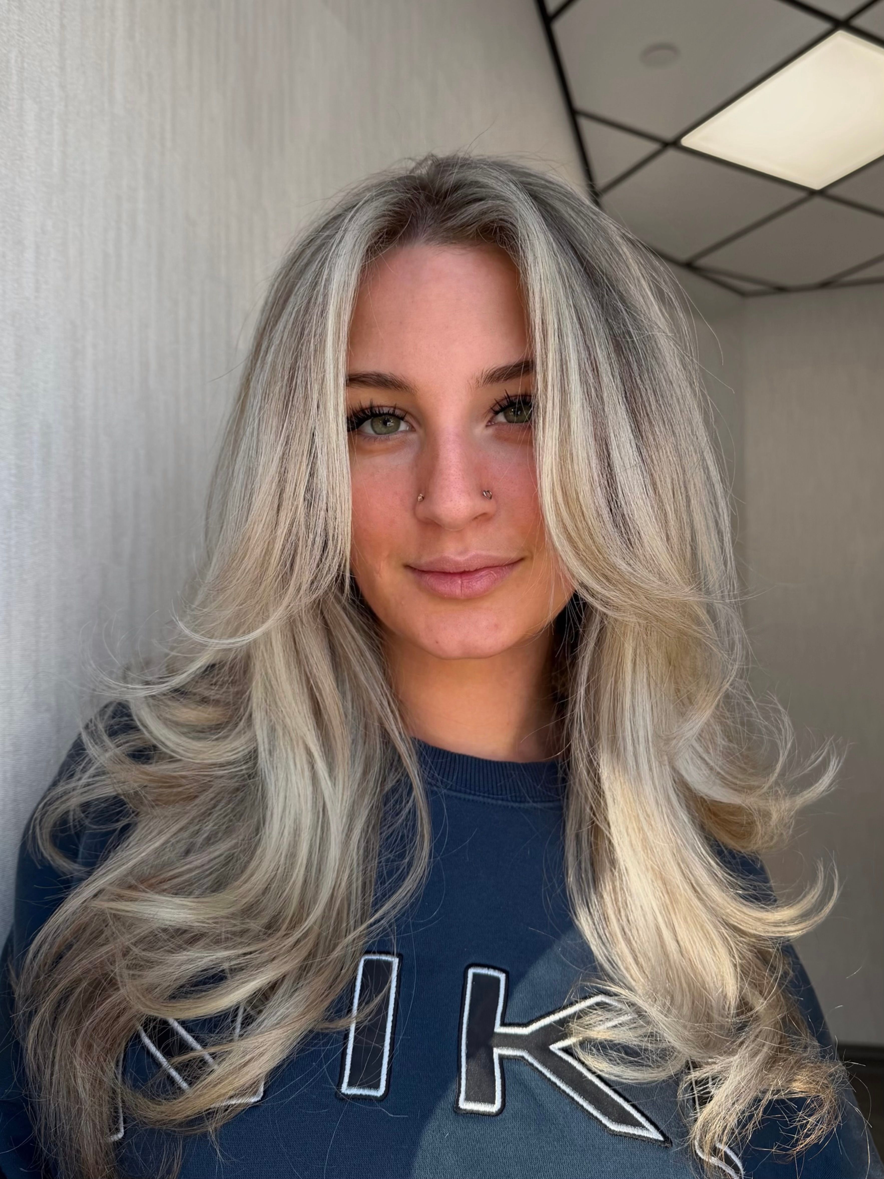 Samantha Spezia — Blondes ONESHOT Hair Awards entry