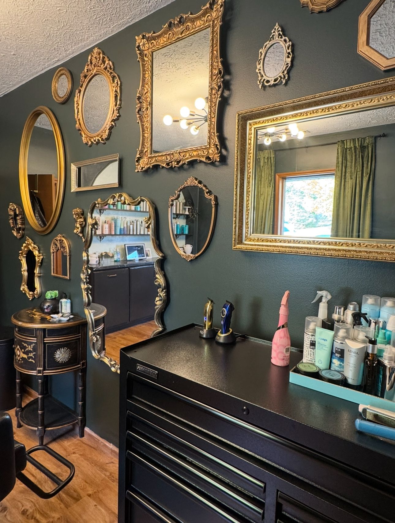 Amber Navarro — Salon Decor ONESHOT Hair Awards entry