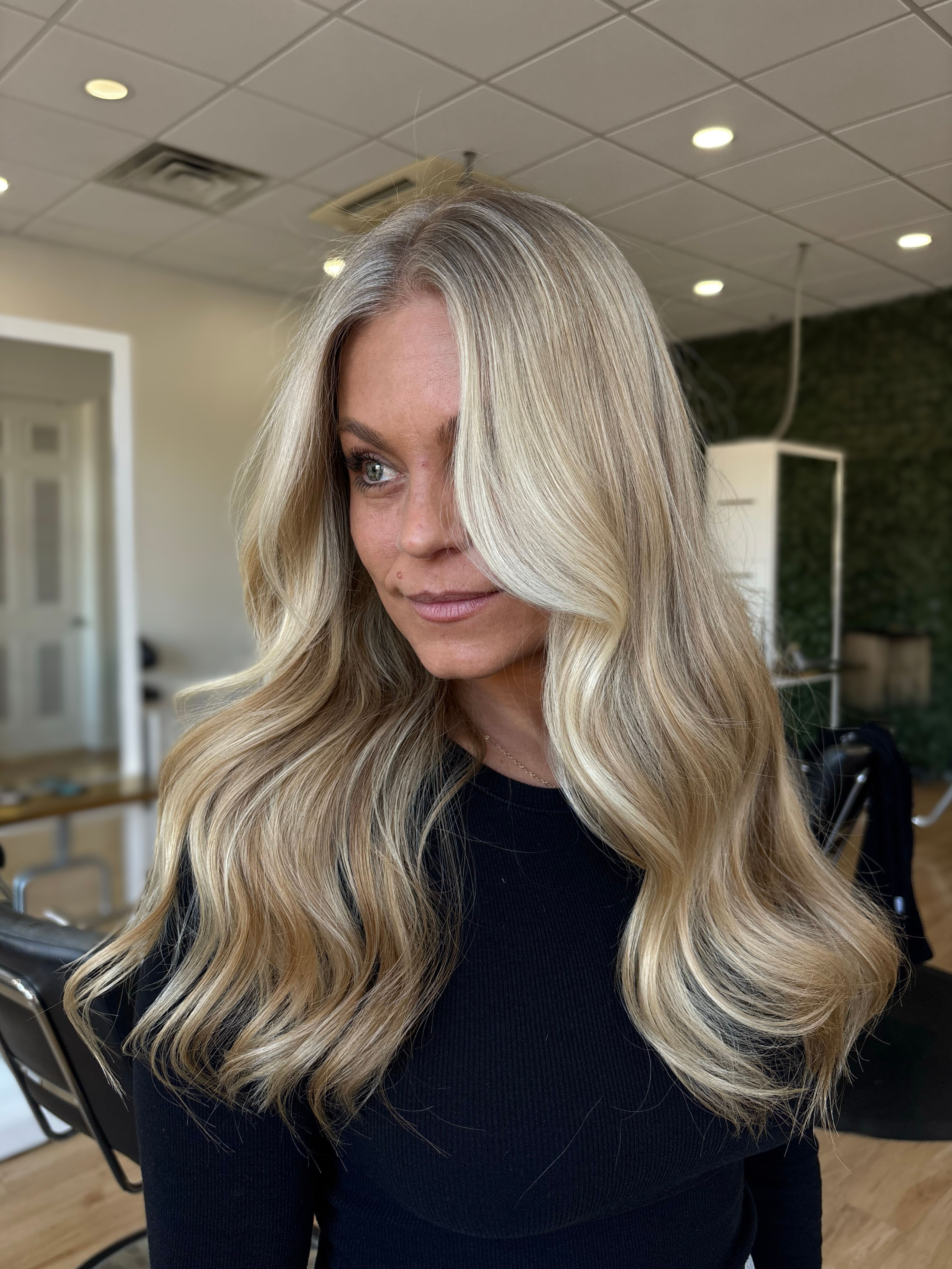 Sophie Hebert — Blondes ONESHOT Hair Awards entry