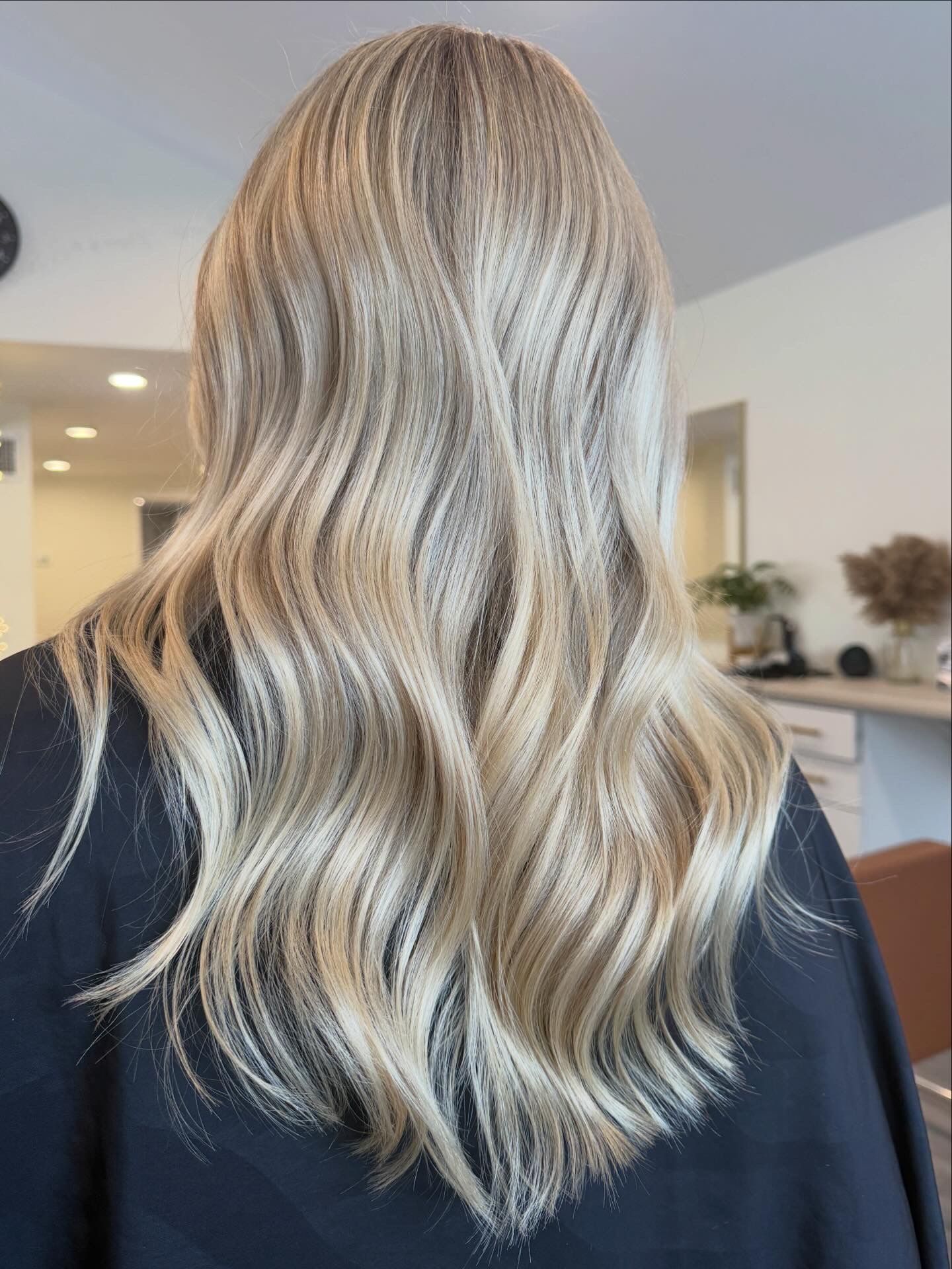 Heather Squeglia — Blondes ONESHOT Hair Awards entry