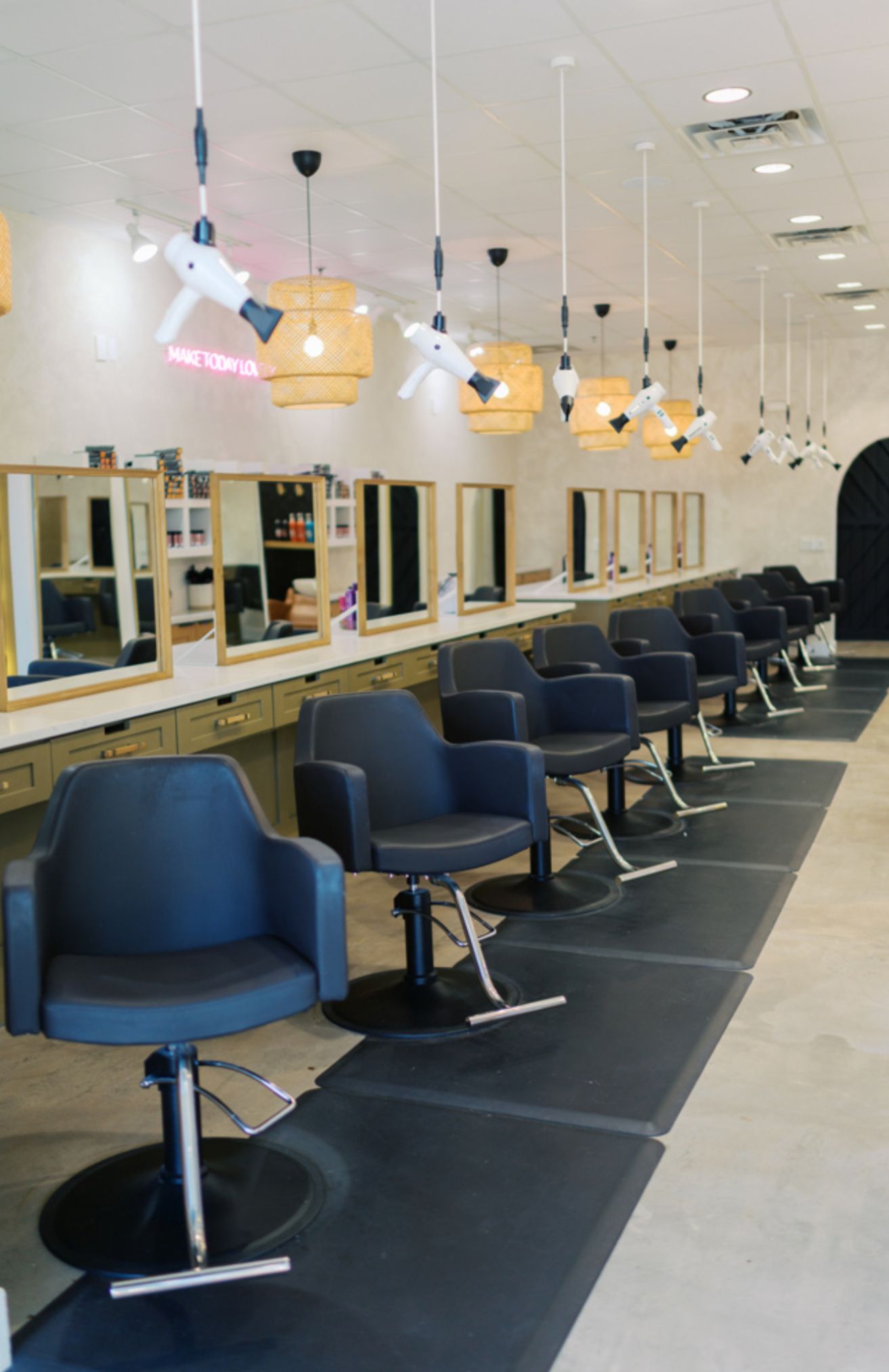 Melinda Barba — Salon Decor ONESHOT Hair Awards entry