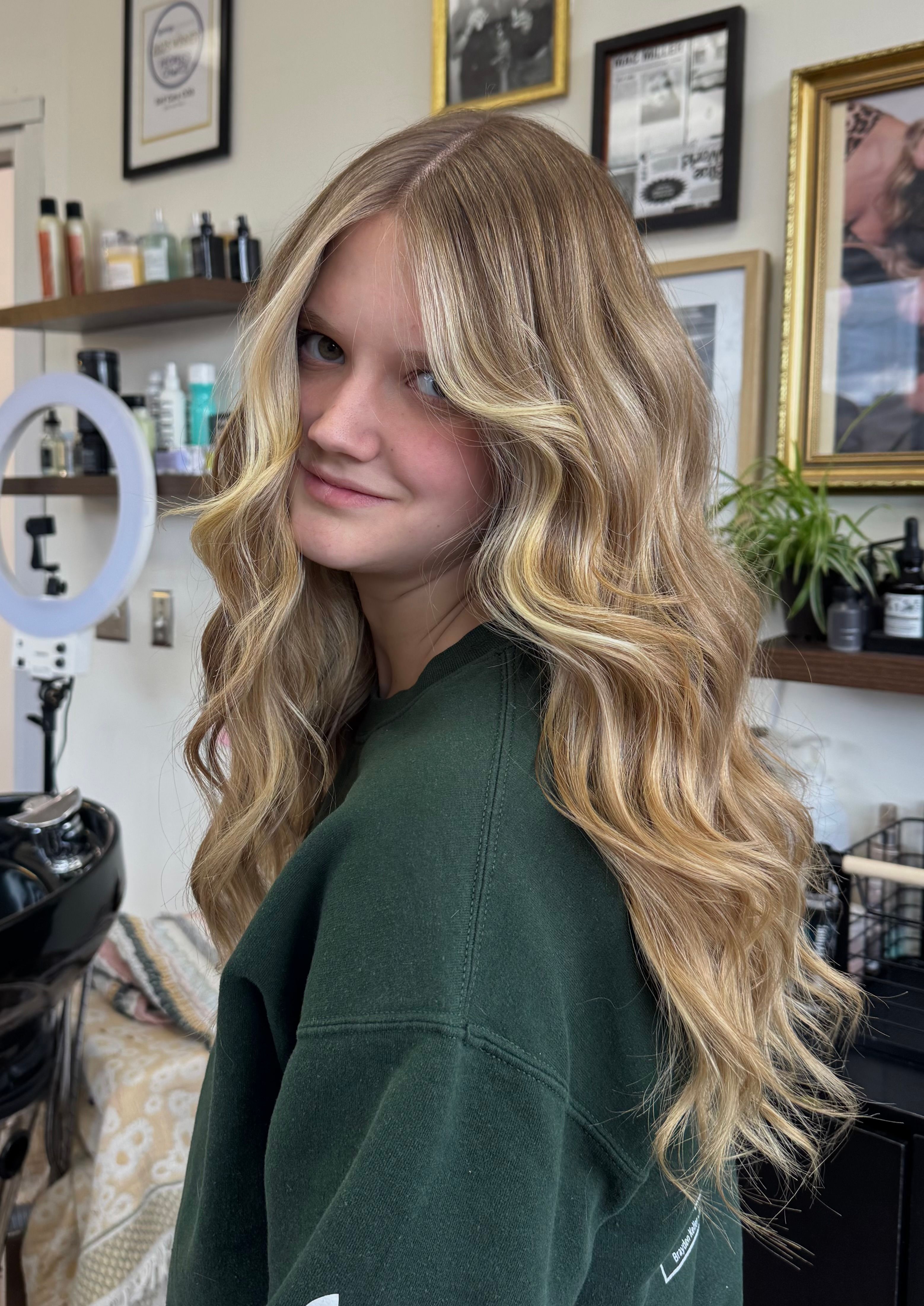 Kamee Hart — Blondes ONESHOT Hair Awards entry
