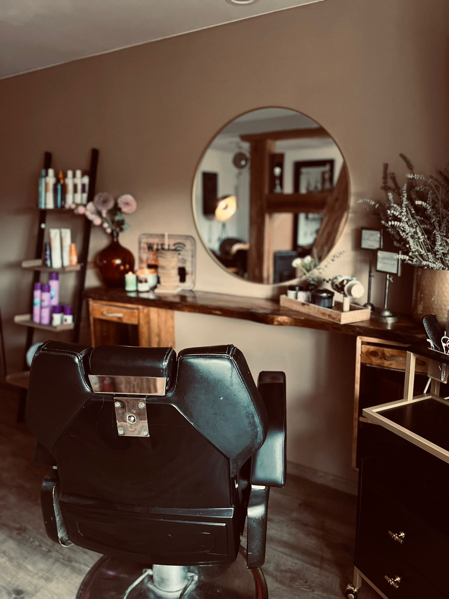 Vendula Krakora — Salon Decor ONESHOT Hair Awards entry