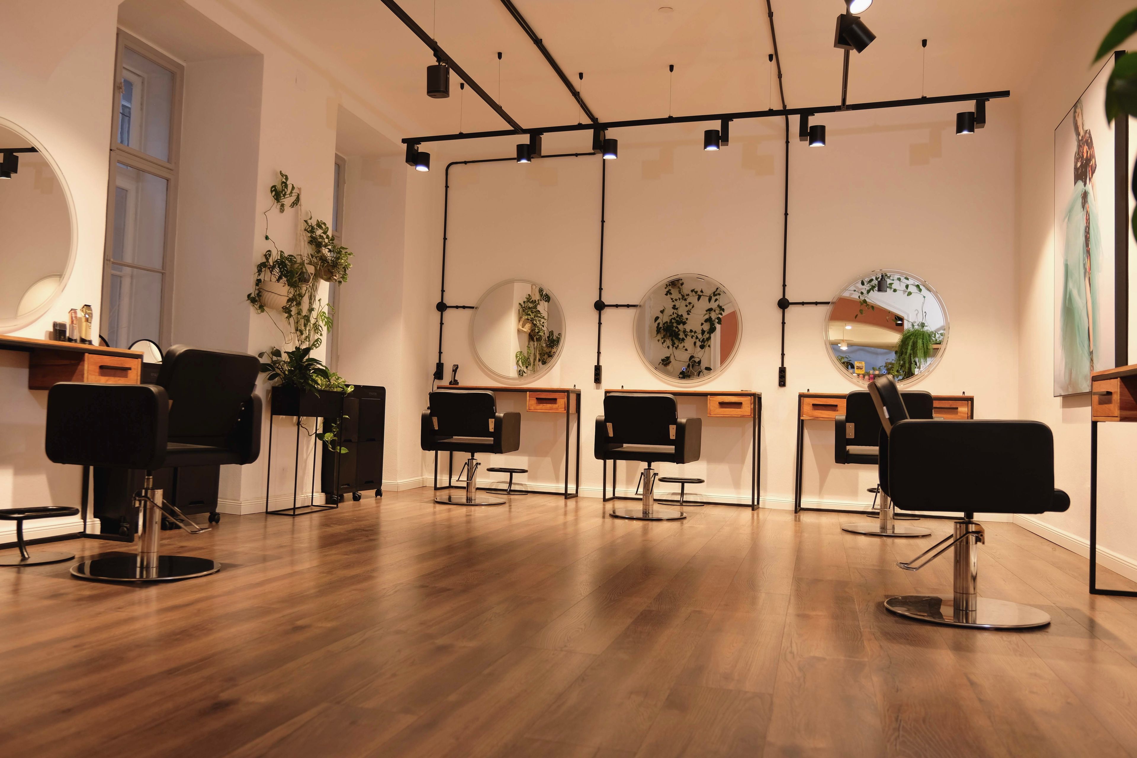 Danny Van — Salon Decor ONESHOT Hair Awards entry