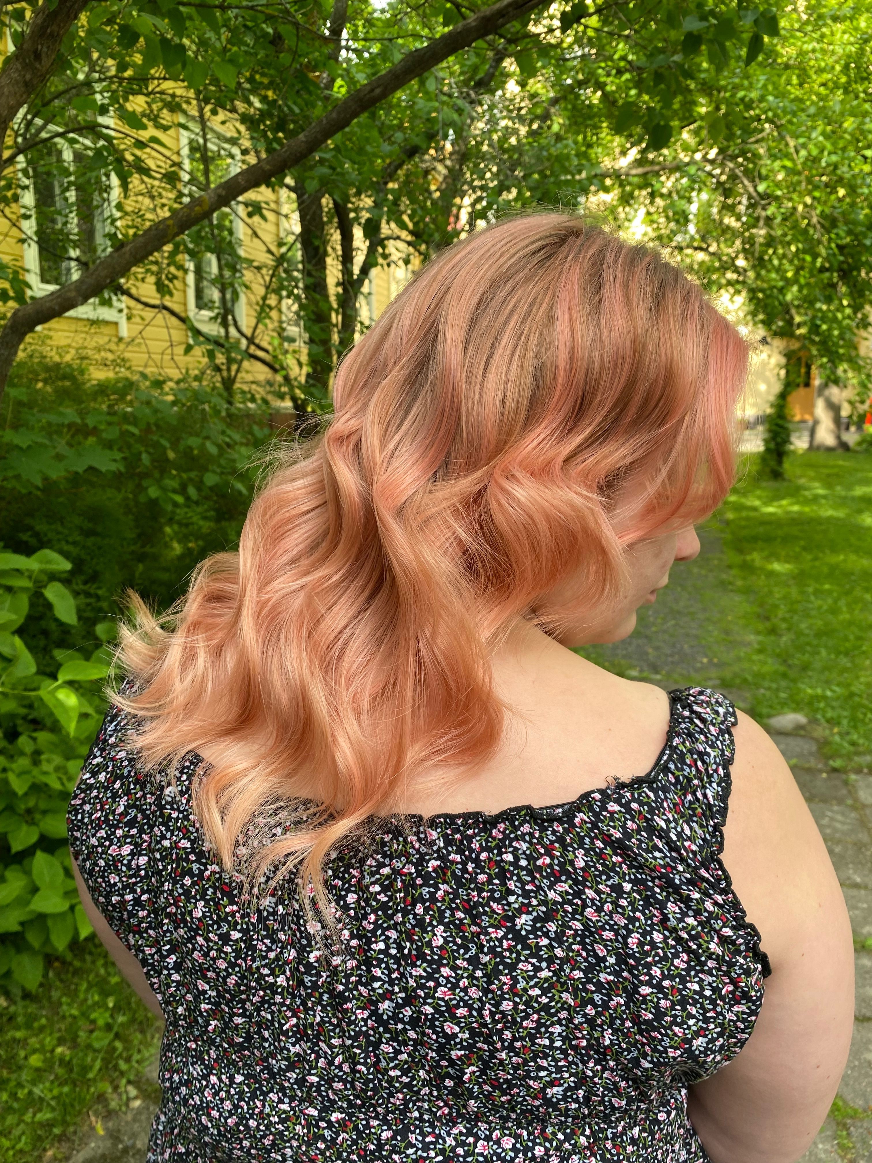 Riika Isoviita — Blondes ONESHOT Hair Awards entry