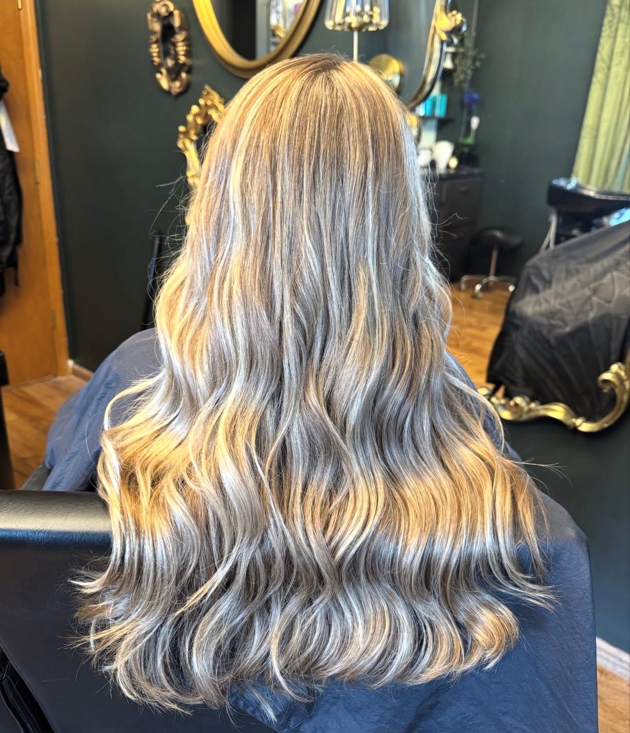Amber Navarro — Blondes ONESHOT Hair Awards entry