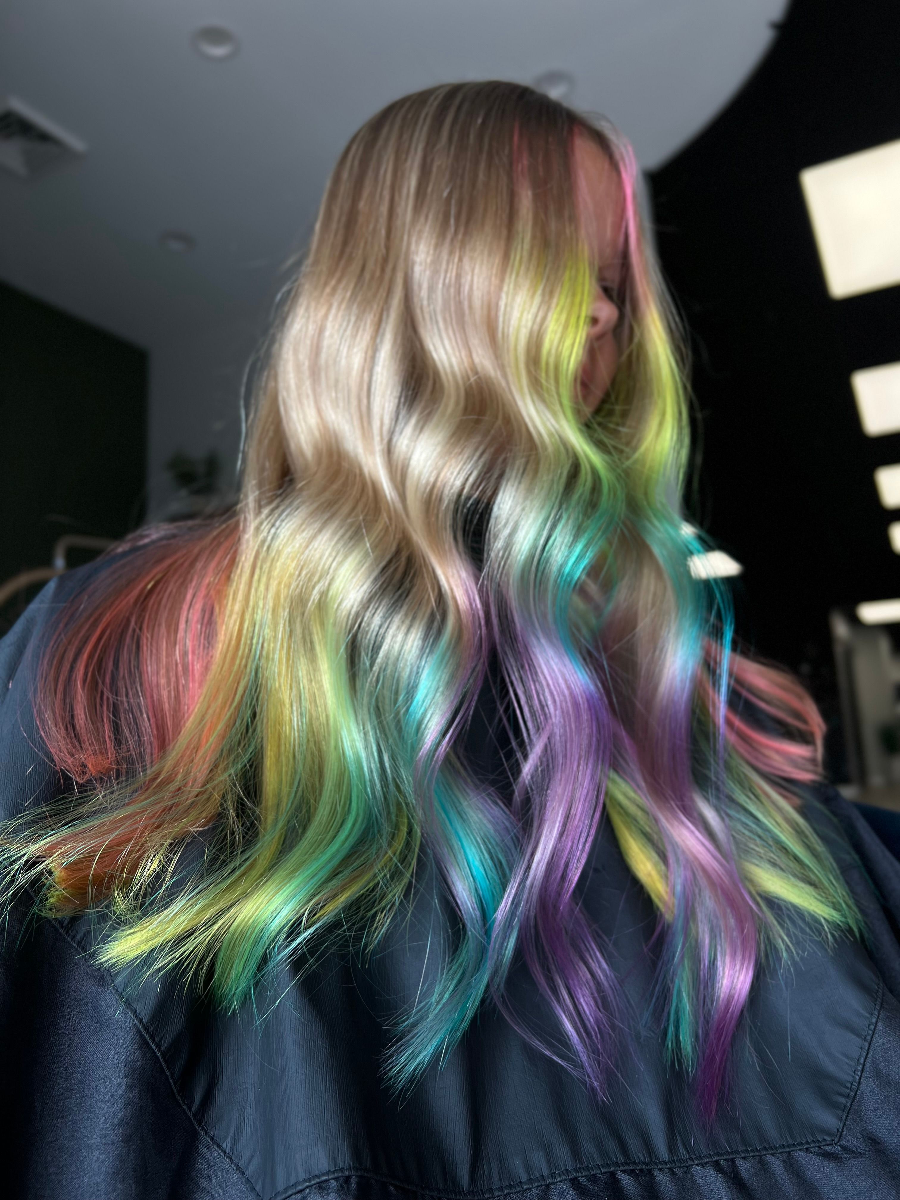 Sarah Santella — Creative Color ONESHOT Hair Awards entry