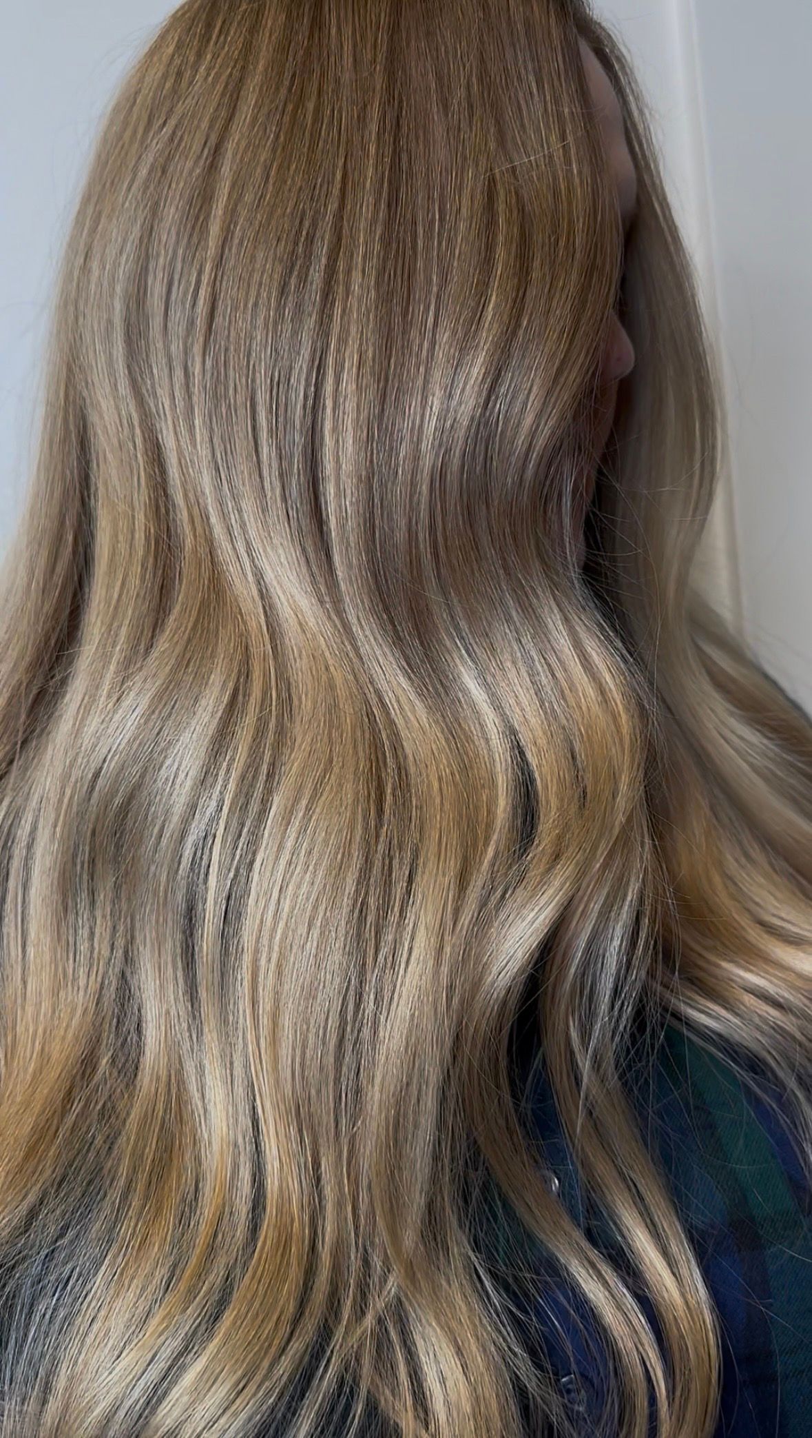 Kelly Knowles — Blondes ONESHOT Hair Awards entry