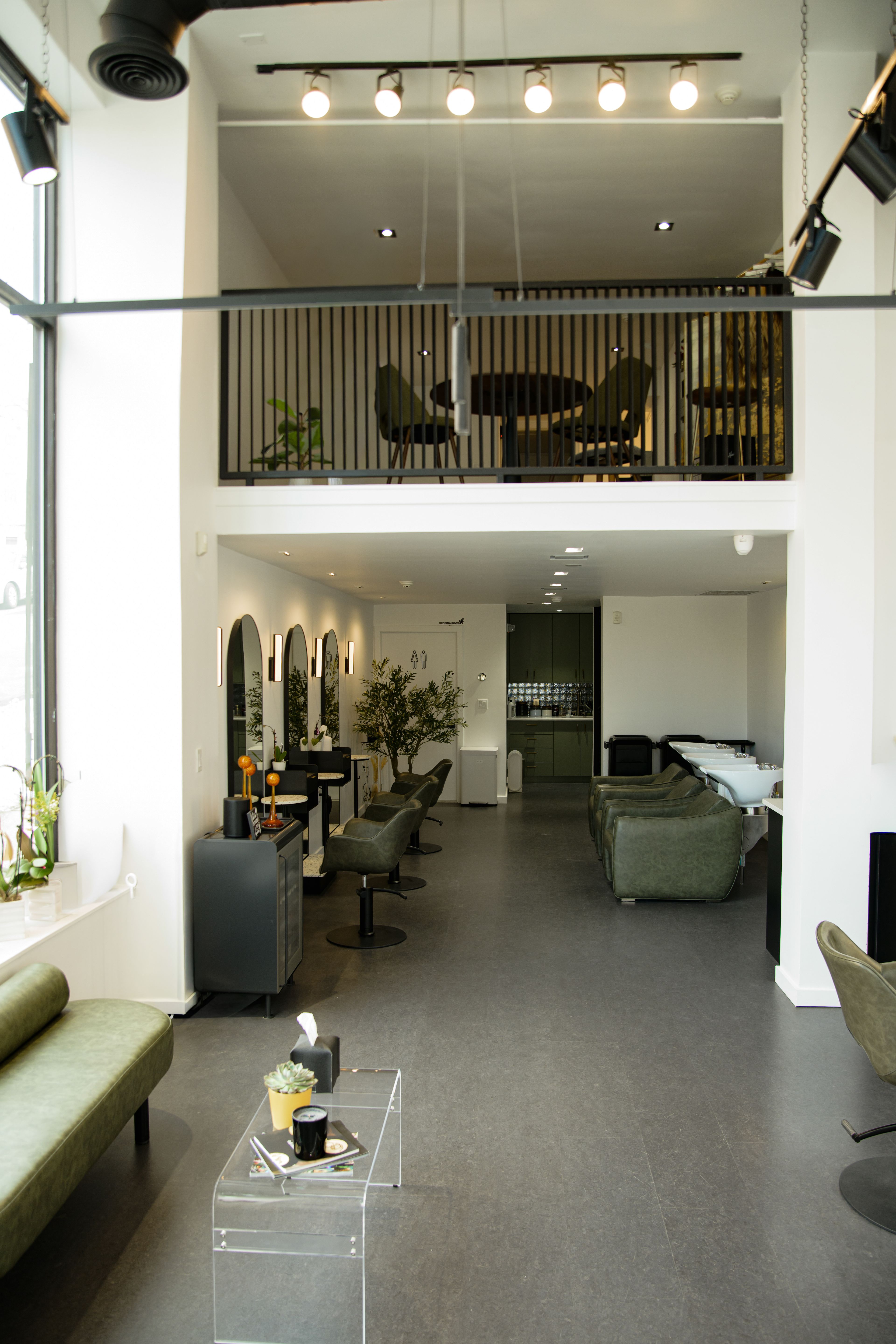 Ada Dega — Salon Decor ONESHOT Hair Awards entry