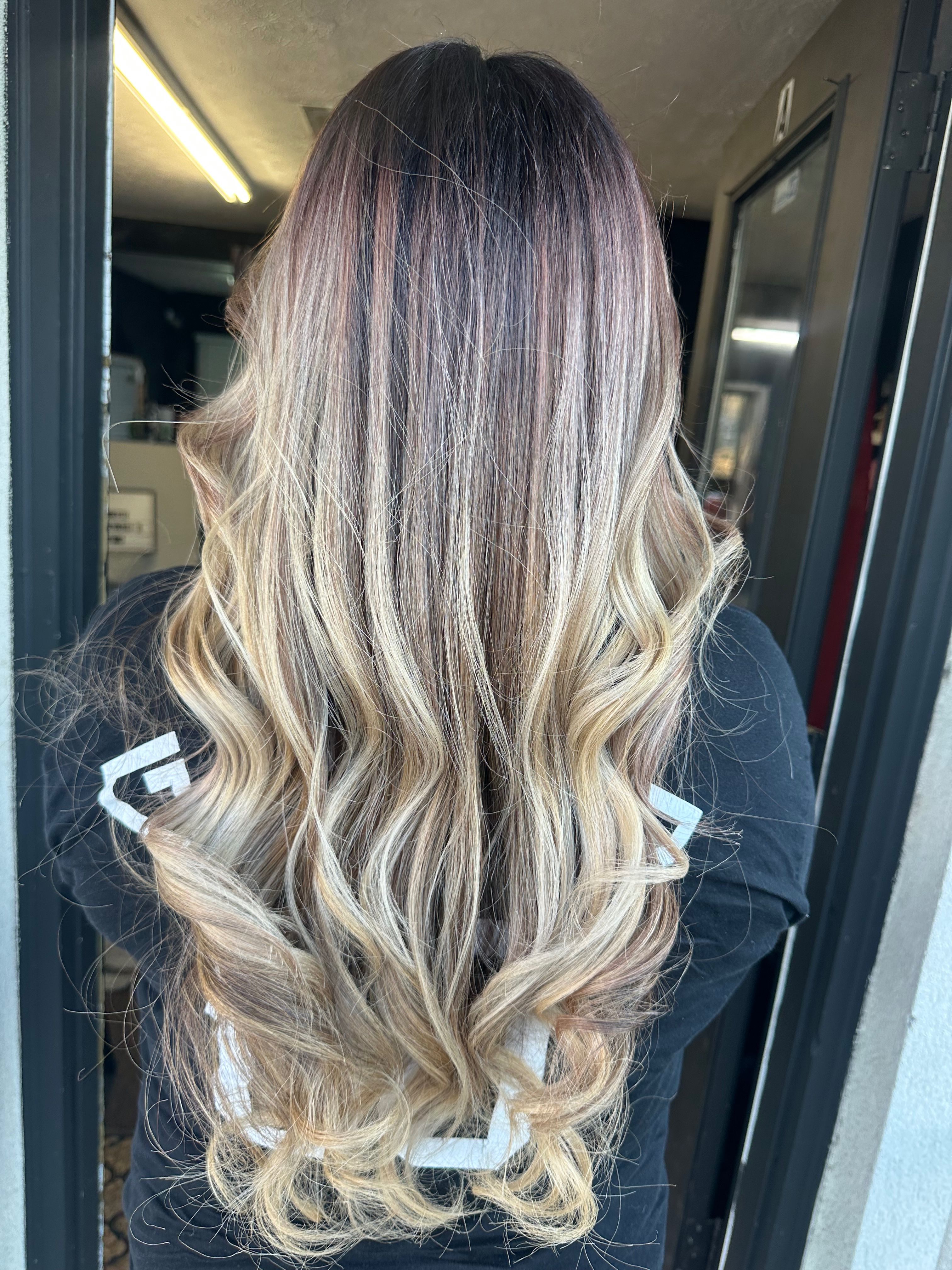 Jeizaliz Nazario — Cool Balayage ONESHOT Hair Awards entry