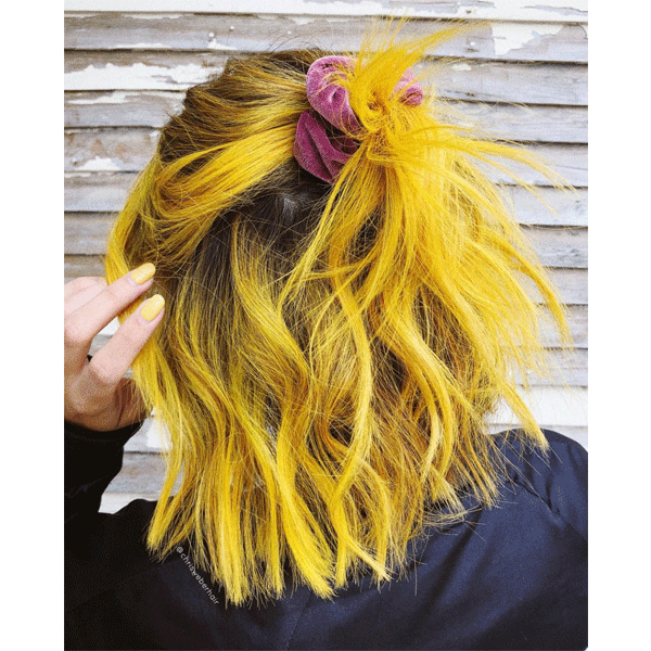 short hair, lob, scrunchie, haircolor
