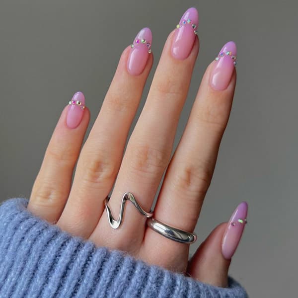 spring-nail-trend-embellishments-amberjhnails