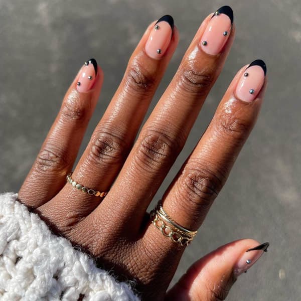 spring-nail-trend-embellishments-lolo.naildit
