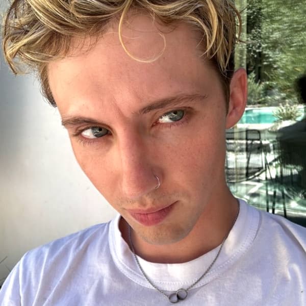 troyesivan-121