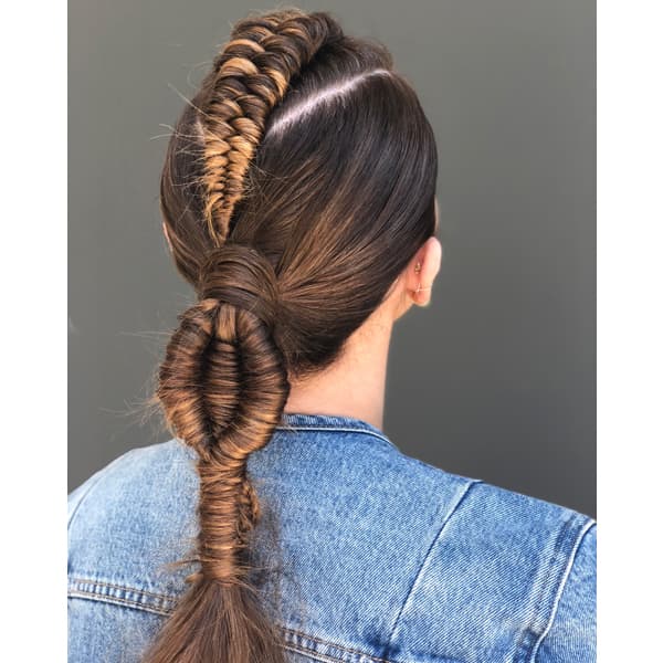 amika facebook live cobra, figure 8 and staircase braid