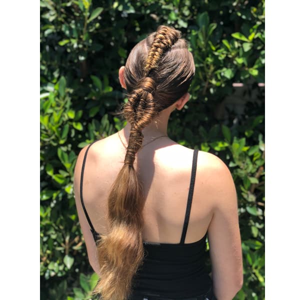 amika facebook live cobra, figure 8 and staircase braid